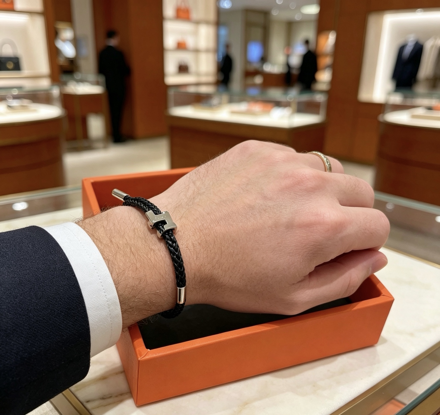 Hermès 爱马仕手链 手绳太考验师傅的手艺了