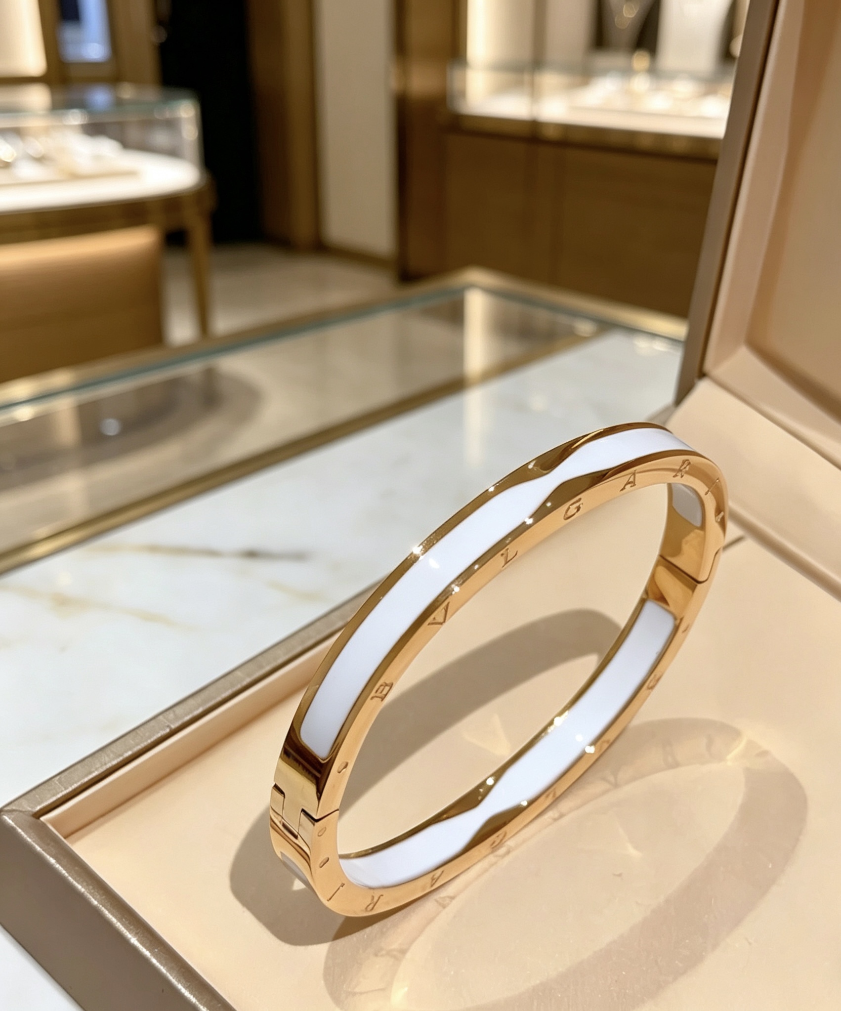 Bvlgari 宝格丽手镯Serpenti Viper系列间蛇骨手镯