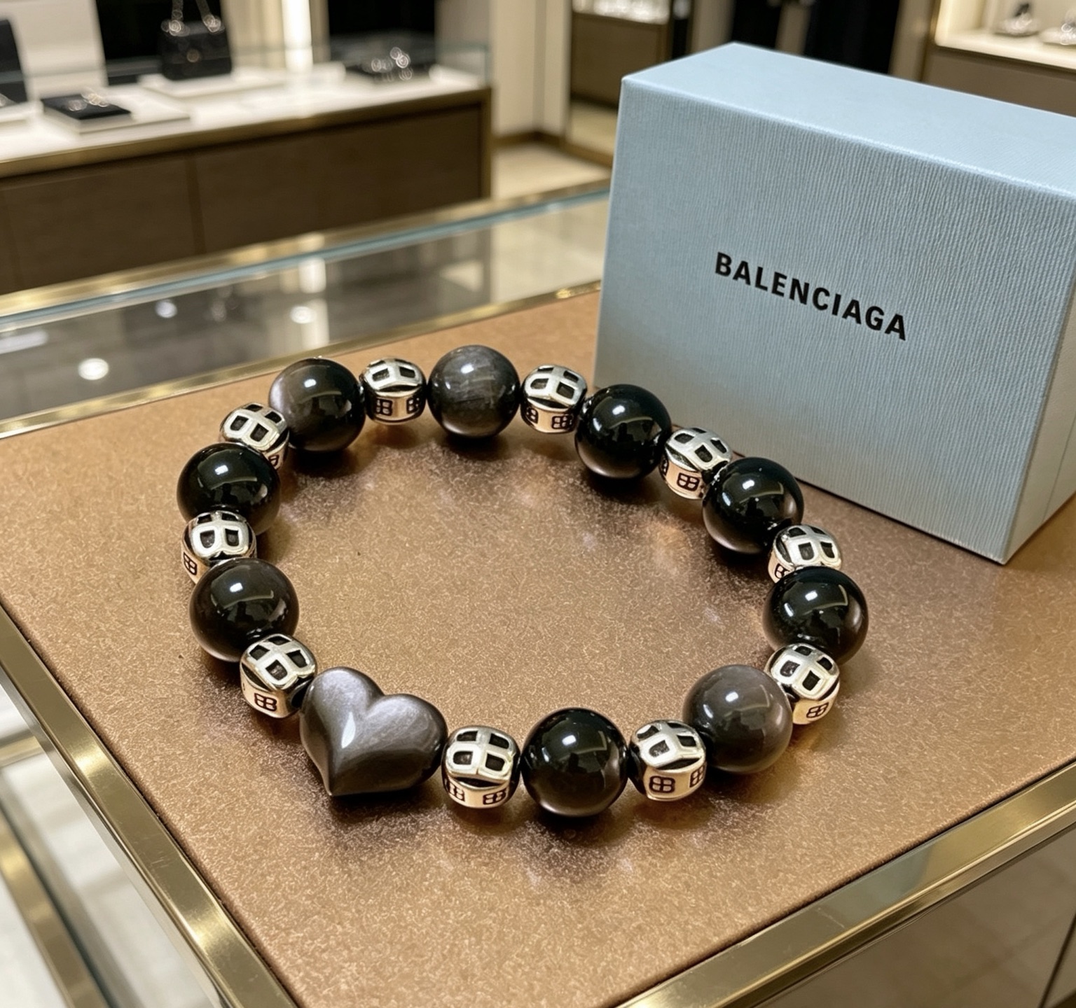 Balenciaga 新品发布会 精工版本天然银曜石巴黎世家手链