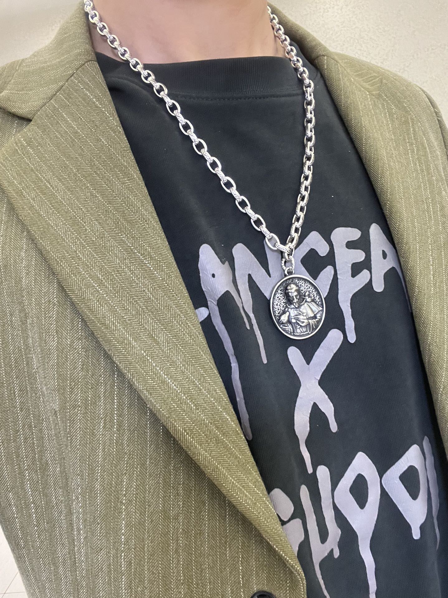 Gucci 𝐆𝐮𝐜𝐜𝐢古驰项链最新款链条档次更高 Anger Forest系列意大利塑像 双G古驰项链