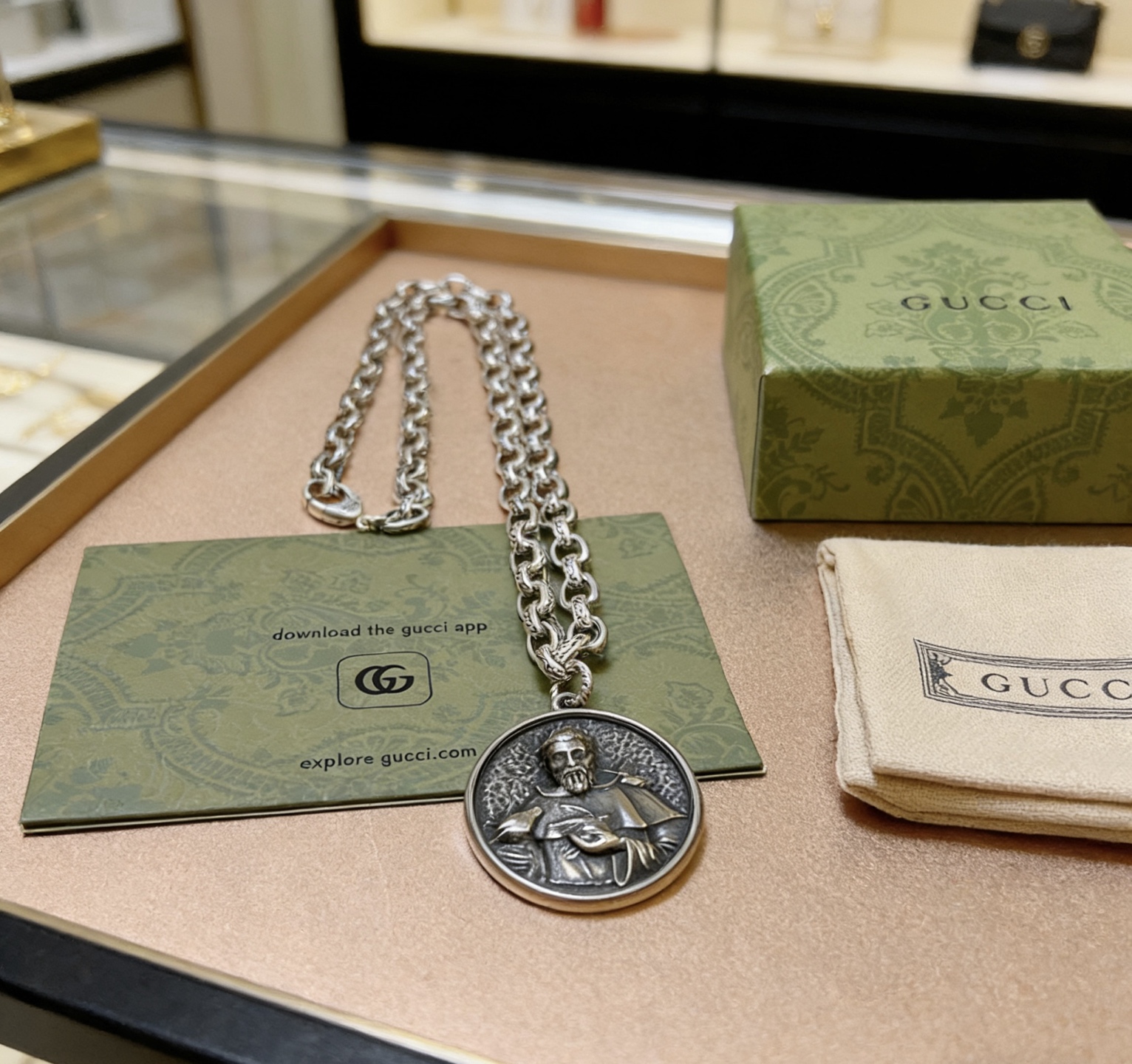 Gucci 𝐆𝐮𝐜𝐜𝐢古驰项链最新款链条档次更高 Anger Forest系列意大利塑像 双G古驰项链