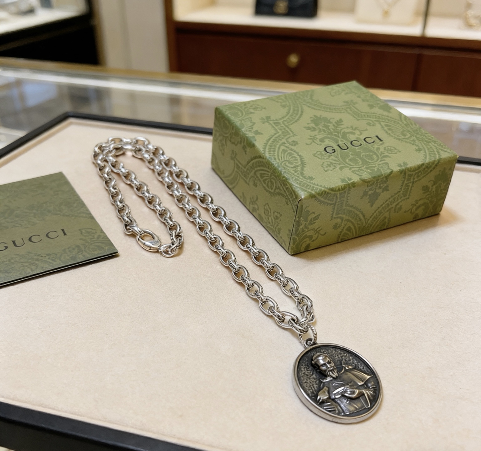 Gucci 𝐆𝐮𝐜𝐜𝐢古驰项链最新款链条档次更高 Anger Forest系列意大利塑像 双G古驰项链