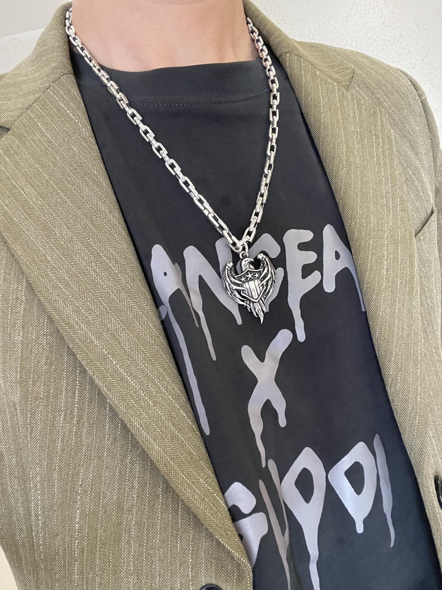 Gucci 新品发布 不爆不发 ‍ 认准独家细节和品质 抖音带货 首选 𝐆𝐮𝐜𝐜𝐢古驰项链最新款链条档次更高 Anger Forest系列双g设计理念 项链