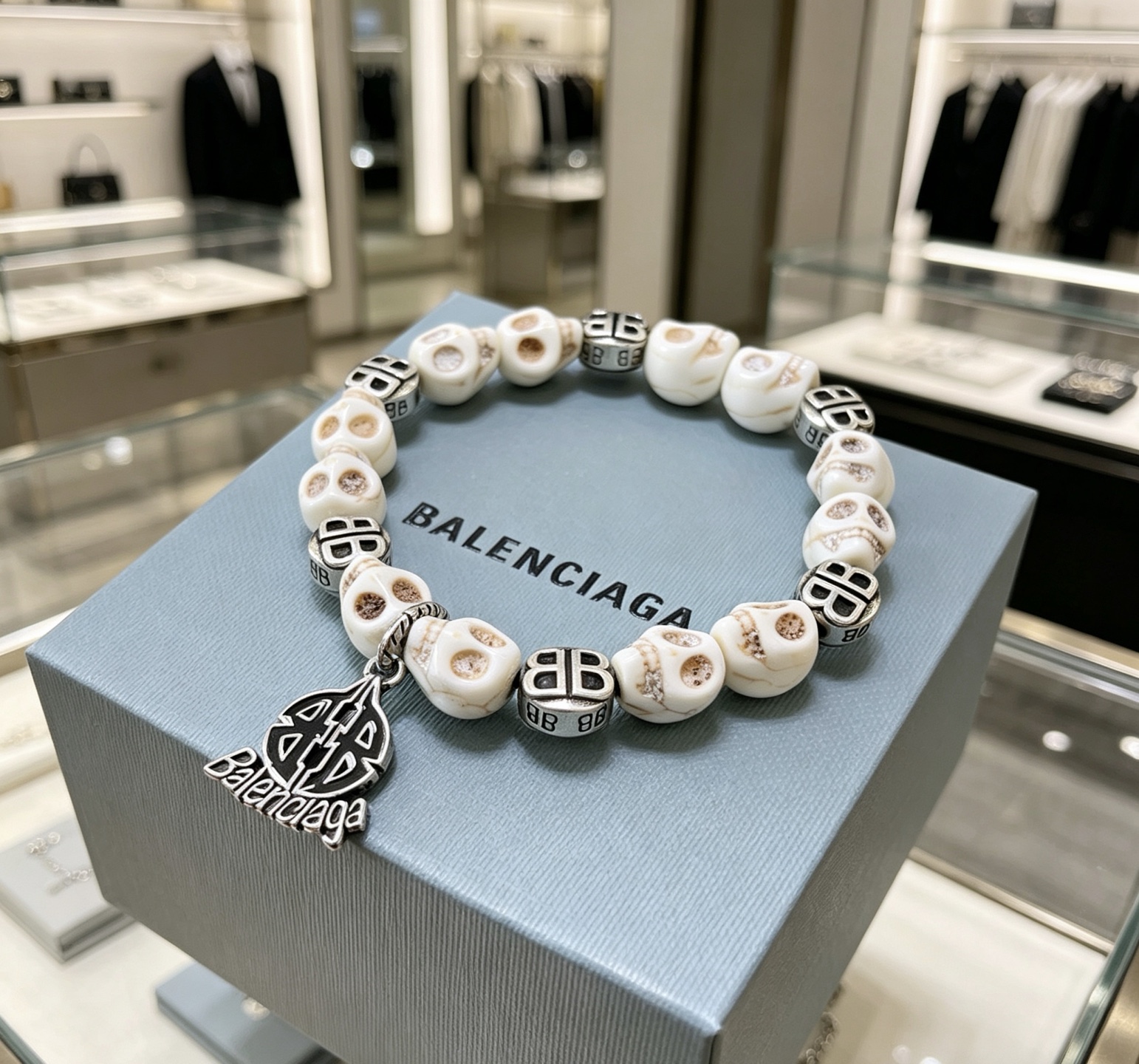 Balenciaga 新品 巴黎世家白松石Balenciaga手链