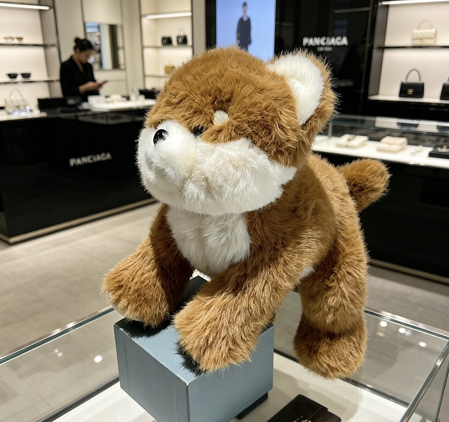 Balenciaga 来袭 巴黎世家官网首发新品史迪仔玩偶独家高品质发售 出口法国订单新品发布 巴黎世家一款史迪仔背包