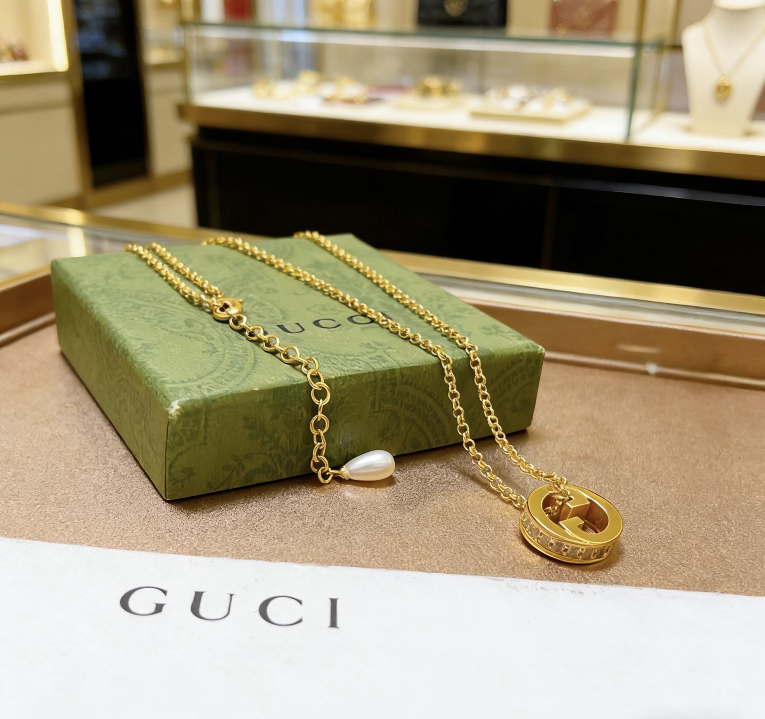 Gucci 抖音带货首选 𝐆𝐮𝐜𝐜𝐢古驰项链2026最新款链条档次更高 Anger Forest系列双G古驰项链 镶嵌钻