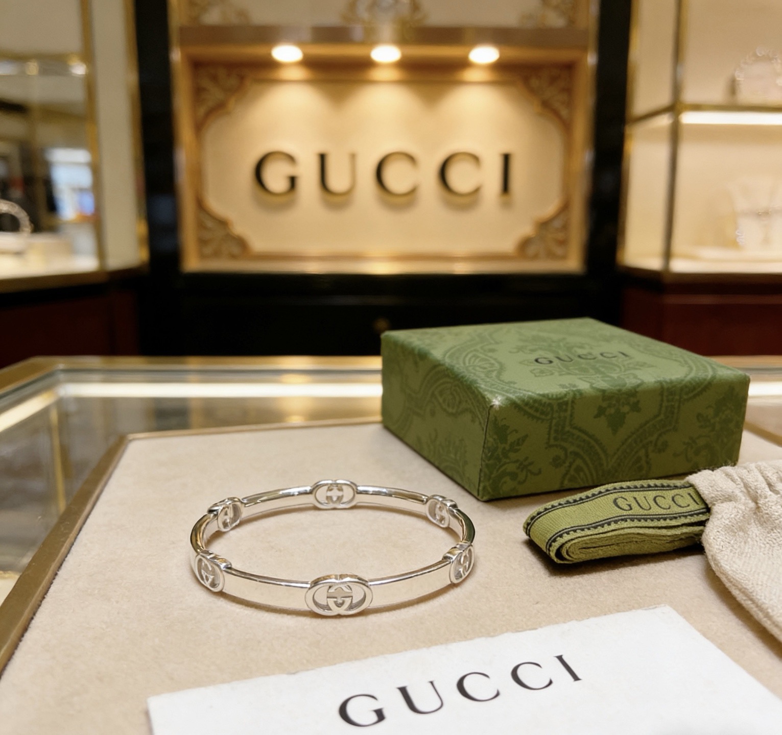Gucci 𝐆𝐮𝐜𝐜𝐢古驰手镯手环纯手工打造最新款手镯档次更高 Anger Forest系列双G 款系列古驰手环