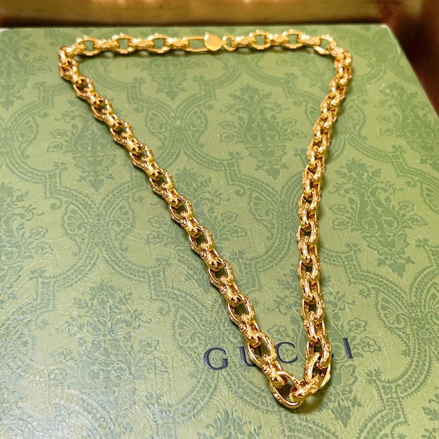 Gucci 𝐆𝐮𝐜𝐜𝐢古驰项链最新款加粗链条档次更高 纯手工制作 Anger Forest系列双g项链。 不退色