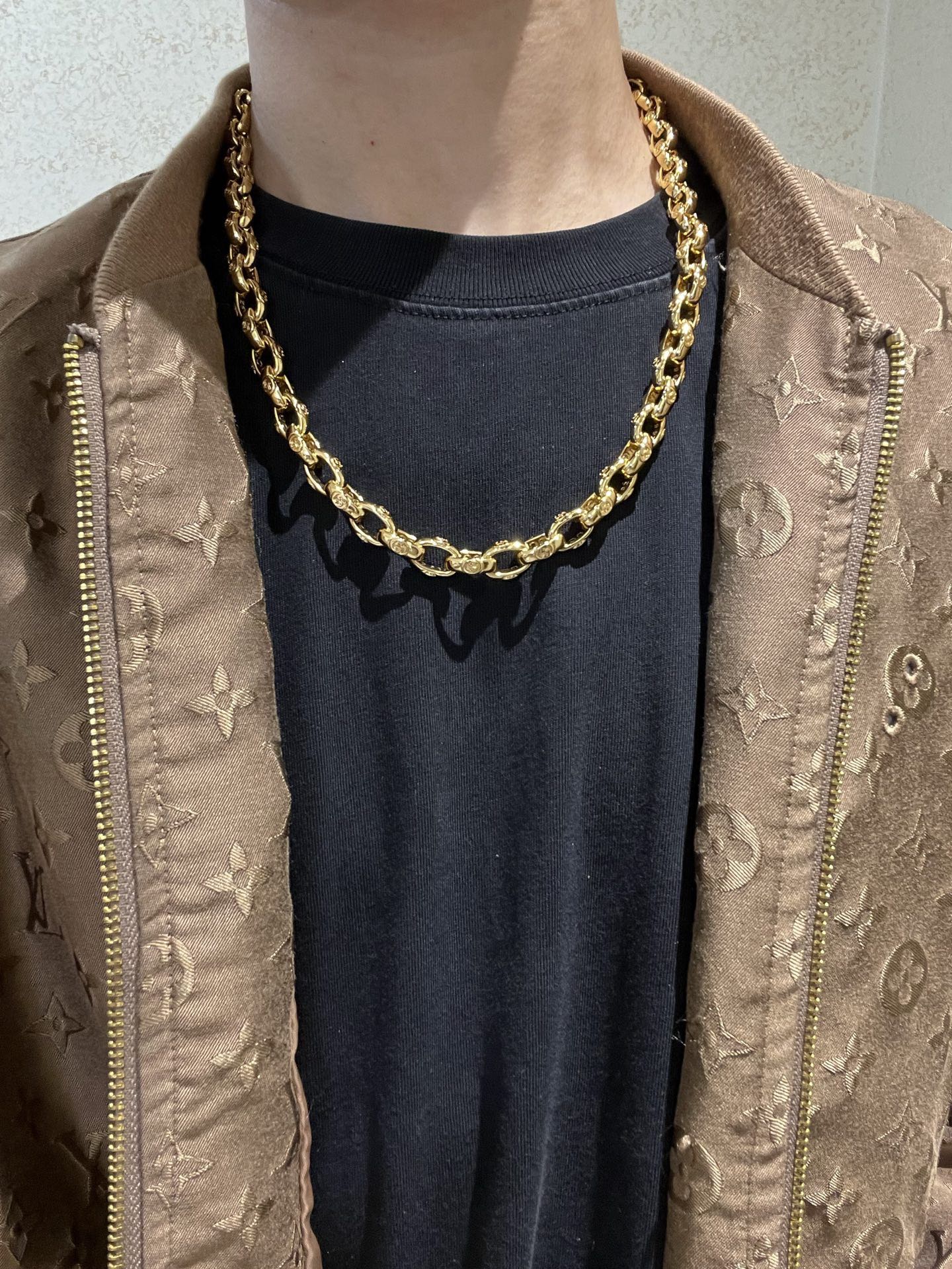 Gucci 𝐆𝐮𝐜𝐜𝐢古驰项链最新款加粗链条档次更高 纯手工制作 Anger Forest系列双g项链。 不退色