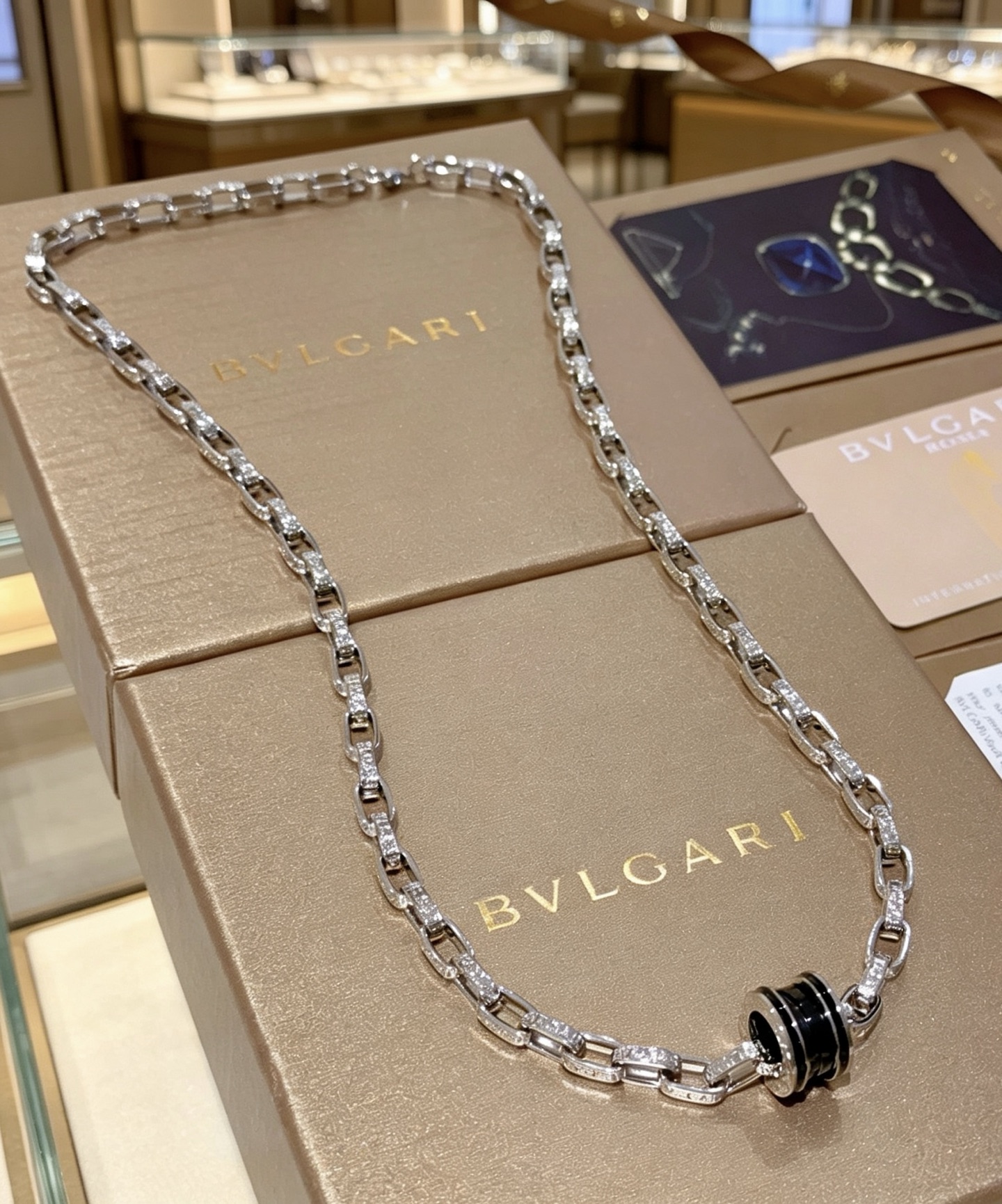Bvlgari 宝格丽项链V金材质 BVLGARI宝格丽 DIVAS‘ DREAM 系列 品相完美
