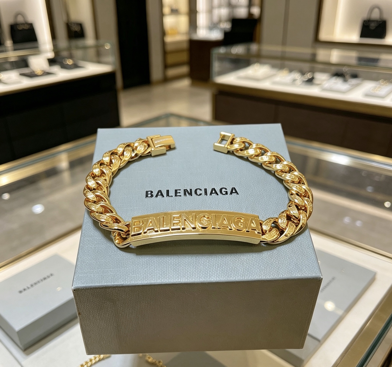 NO:767893,Batch. Original new product Balenciaga Bracelet Balenciaga Bracelet Counter Same Balenciaga Bracelet Men's hot model shipped Unique design avant-garde A must-have for men!  Size 18 20 22 24cm, fine jewelry, balenciaga, balenciaga, bracelet19860909批. 原单货新品 巴黎世家手链Balenciaga手链专柜一致巴黎世家手链 男士火爆款出货 设计独特 前卫 男士必备！码数18 20 22 24cm,饰品精品,balenciaga,balenciaga,bracelet,Jewelry