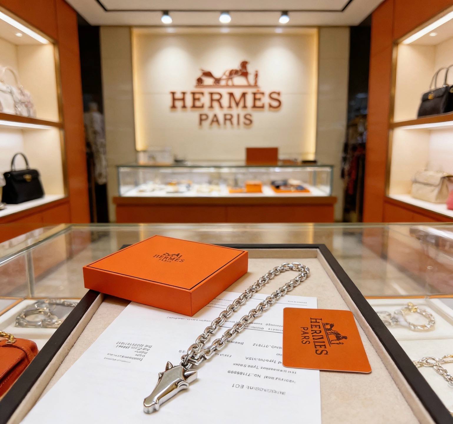 NO:767945,Batch. HERMES Hermès Necklace Horse Head Necklace Series Jewelry Imported Customization. High-end Chain Classic Matching New Products Simple Fashion Counter Consistency Hot Models Shipped Unique Design Avant-Garde A Must-Have Style for Men and Women!  , jewelry boutique, hermes, hermes, necklace19860909批.HERMES 爱马仕项链 马头项链系列首饰 进口定制.高端链条经典搭配 新品 简单时尚专柜一致 火爆款出货 设计独特 前卫 男女必备款！,饰品精品,hermes,hermes,necklace,Jewelry