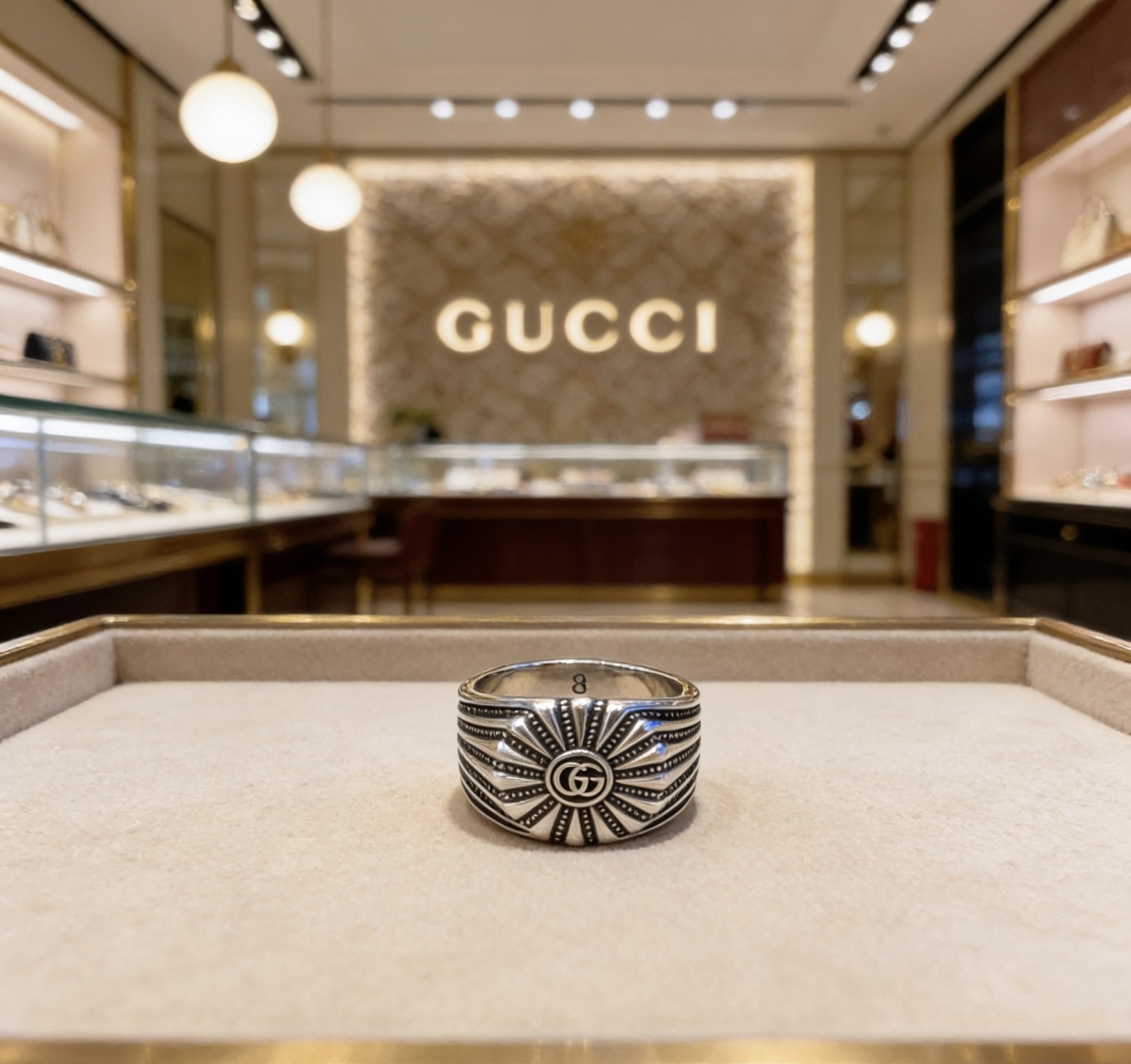 NO:768041,Batch. The latest style of Gucci ring has a higher grade. The same style as the star's Anger Forest series. Double G is purely handmade. Gucci ring. The details are hand-made. The glossy version is always on sale. It is the best-selling model in Gucci. It goes very well with trendy clothes. The size is 6, 7, 8, 9, 10, 11, fine jewelry, gucci, ring.19860909批.古驰戒指最新款款式档次更高明星同款Anger Forest系列双G纯手工制作工艺 古驰戒指 细节对版纯手工处理 亮面版型 这款一直在出 古驰里面热卖款 非常好搭配潮流衣服码数美6 7 8 9 10 11,饰品精品,gucci,ring,Jewelry