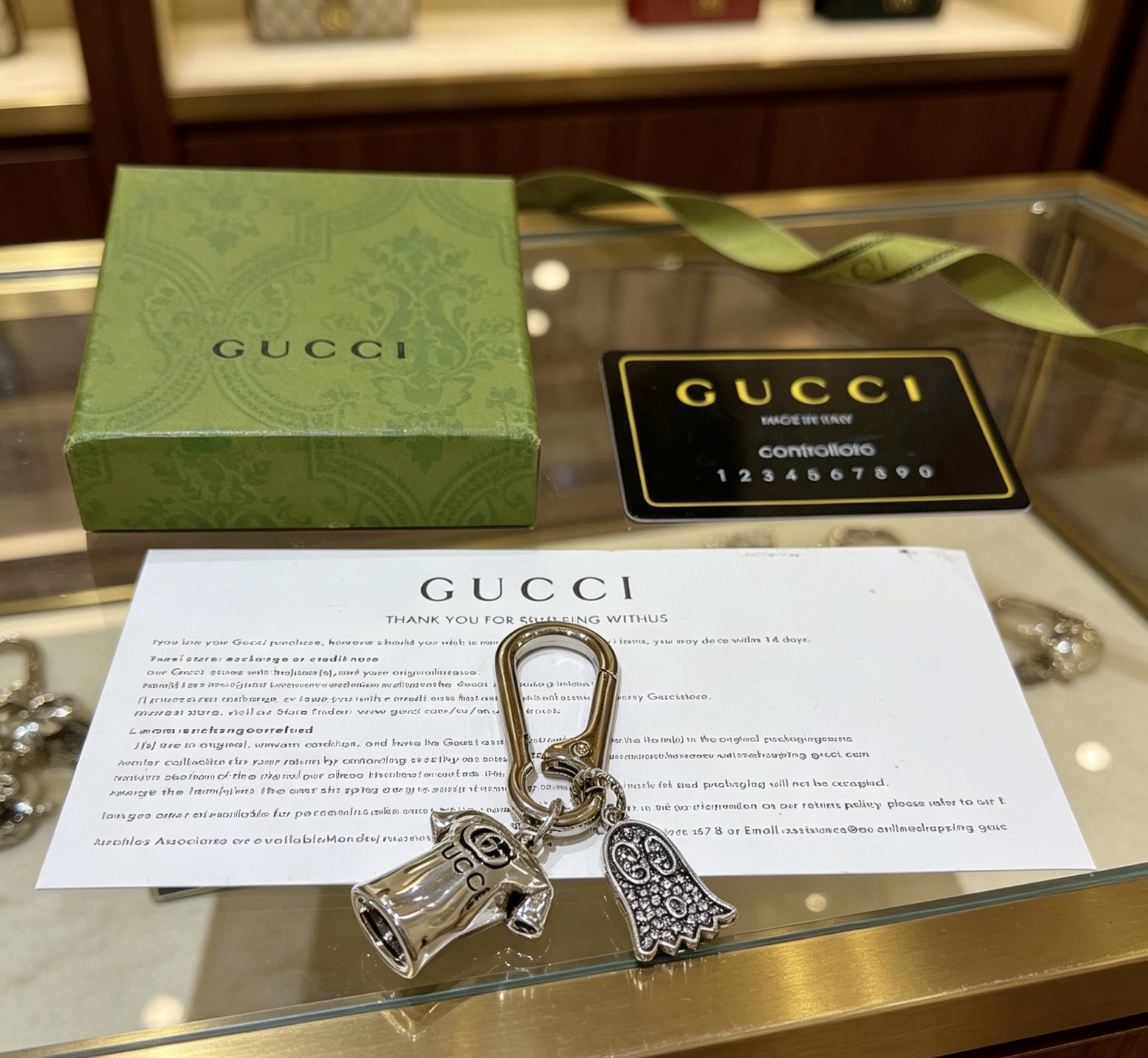 NO:767682,Batch of new product releases Gucci keychains Gucci bag buckles The latest bag charms are of higher quality Stars have the same style Anger Forest series Double G classic models co-branded design concept keychain series The details are distressed and not available in the market Glossy version This one has been out The best-selling model in Gucci Very good match with trendy backpacks, jewelry boutiques, gucci, backpacks, keychain19860909批新品发布 古驰钥匙扣 古驰包包扣 最新款包包挂饰档次更高明星同款Anger Forest系列双G经典款联名设计理念钥匙扣系列 细节对版做旧处理 非市面亮面版型 这款一直在出 古驰里面热卖款 非常好搭配潮流背包,饰品精品,gucci,backpacks,keychain,Jewelry