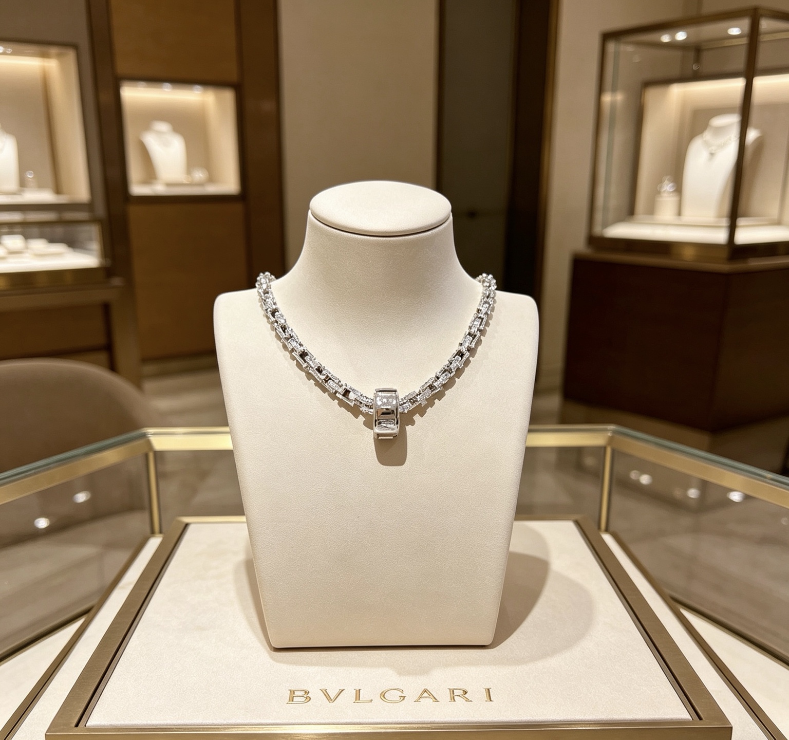 NO:767829,Batch Bulgari necklace V gold material. BVLGARI BVLGARI DIVAS' DREAM series. Perfect appearance, unparalleled details, the unique color is completely impeccable, and is decorated with a classic ring shape design. It is simple yet elegant and eye-catching. The combination of 18K gold is more elegant and elegant. Same style for men and women. Bvlgari necklace, fine jewelry, Bottega Veneta, bvlgari, bvlgari, necklace19860909批 宝格丽项链V金材质 .BVLGARI宝格丽 DIVAS‘ DREAM 系列 品相完美,细节无敌,那种独特的色泽完全无可挑剔,再缀以经典指环外形设计,简约之余却又优雅夺目,18K金的组合更显气色,上身雅致动人.男女同款 宝格丽项链,饰品精品,bottega veneta,bvlgari,bvlgari,necklace,Jewelry