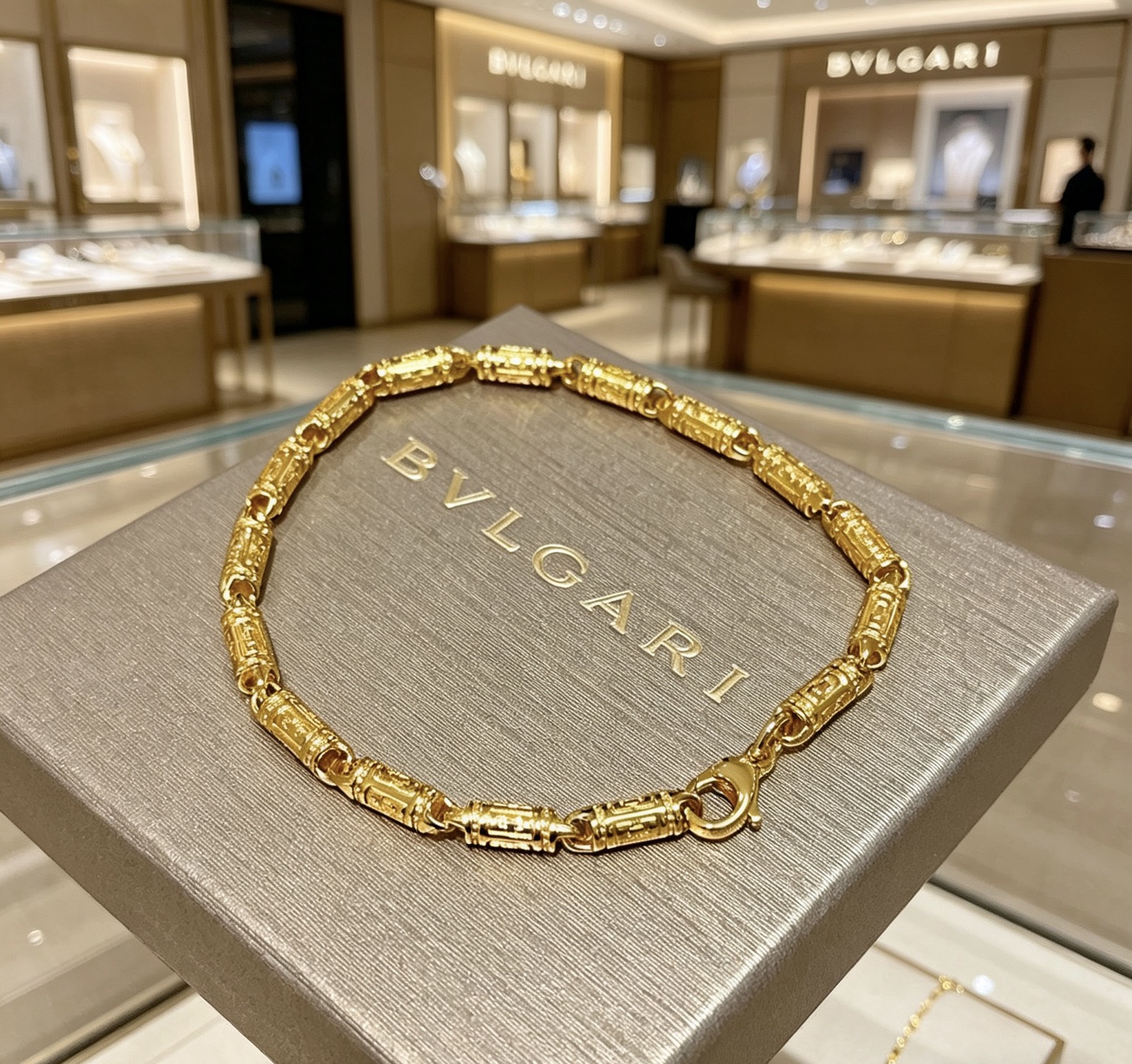 NO:767532,Batch. BVLGARI Bracelet V gold material BVLGARI DIVAS' DREAM series The appearance is perfect, the details are invincible, the unique color is completely impeccable, and it is decorated with a classic ring shape design, which is simple yet elegant and eye-catching. The pure handmade combination of V gold is more elegant and elegant. Same style for men and women. Bvlgari bracelet size: 18 20 22 24 cm, fine jewelry, Bottega  veneta,bvlgari,bvlgari,bracelet19860909批.宝格丽手链V金材质 BVLGARI宝格丽 DIVAS‘ DREAM 系列 品相完美,细节无敌,那种独特的色泽完全无可挑剔,再缀以经典指环外形设计,简约之余却又优雅夺目,V金纯手工的组合更显气色,上手雅致动人.男女同款 宝格丽手链尺寸:18 20 22 24厘米,饰品精品,bottega veneta,bvlgari,bvlgari,bracelet,Jewelry