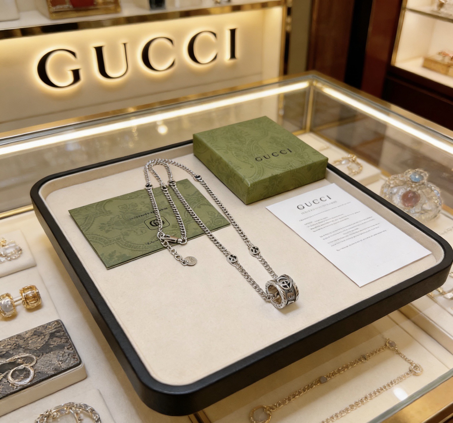 🔥🔥 No explota, no publica. La primera opción de los influencers de Douyin. Collar Gucci 𝐆𝐮𝐜𝐜𝐢, última versión, c…