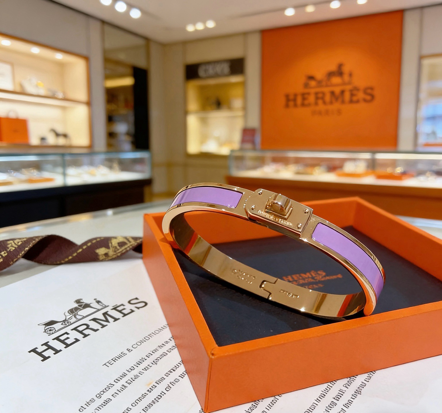 Hermes Kelly bracelet rose gold metal with lavender purple enamel inlay 17cm inner circumference