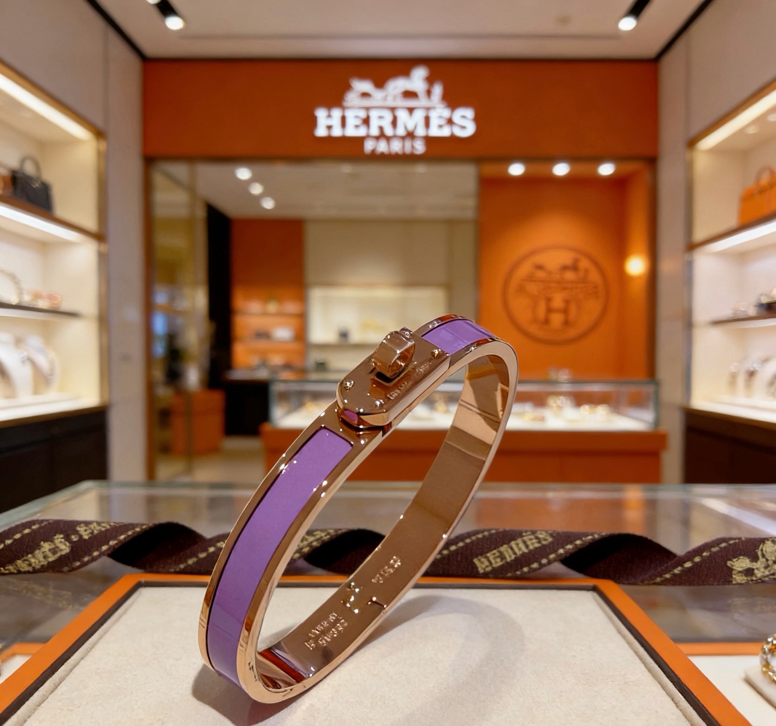 Hermes Kelly bracelet rose gold metal with lavender purple enamel inlay 17cm inner circumference