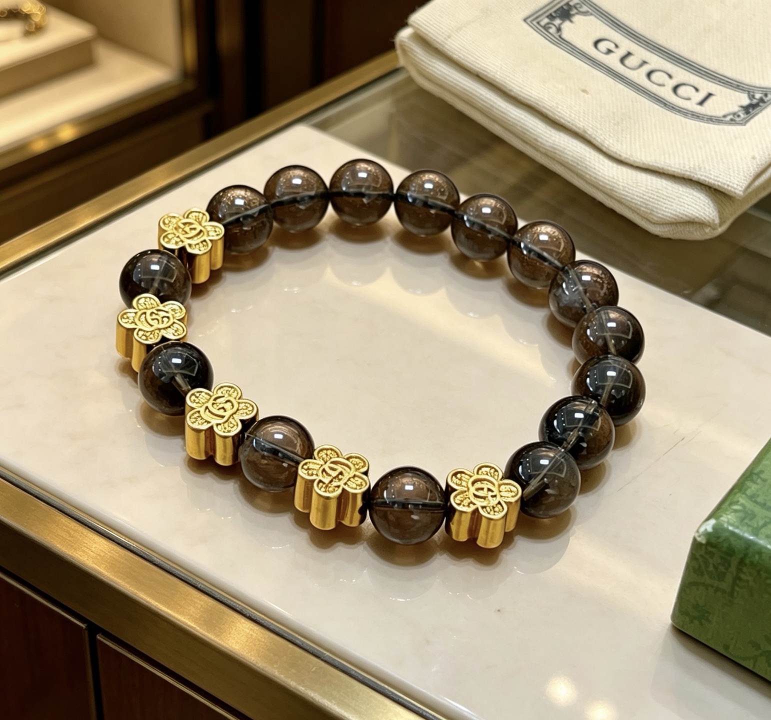 NO:818249,Batch Gucci bracelets for men and women. The latest natural stone bracelets are of a higher grade. Anger Forest series double G bracelets of the same style for celebrities. Size: 16-24 cm. Citrine. Details are distressed. Non-market glossy version. Non-market ordinary ones. This model has been out. Best-selling model in Gucci. Very good to match clothes, fine jewelry, gucci, bracelet.19860909批 古驰手链男女同款 最新款天然石手链档次更高明星同款Anger Forest系列双g手链 尺寸:16-24厘米 茶晶 细节对版做旧处理 非市面亮面版型 非市面普通做这款一直在出 古驰里面热卖款 非常好搭配衣服,饰品精品,gucci,bracelet,Jewelry
