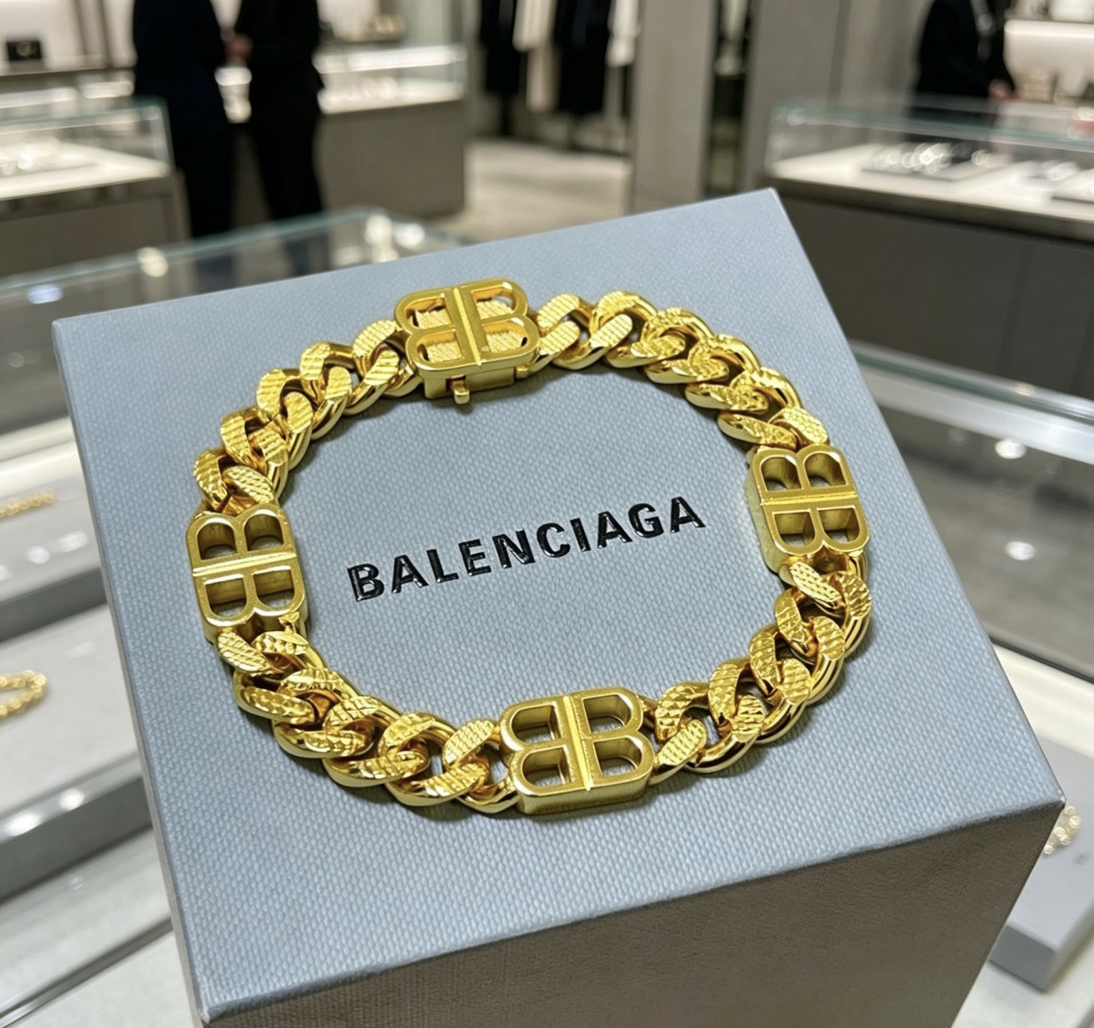 NO:818244,Batch. Original new product Balenciaga Balenciaga Bracelet Counter Same Balenciaga Bracelet Men's hot model shipped Unique design avant-garde A must-have for men and women!  Size 18 20 22 24cm, fine jewelry, balenciaga, balenciaga, bracelet19860909批. 原单货新品 巴黎世家 Balenciaga手链专柜一致巴黎世家手链 男士火爆款出货 设计独特 前卫 男女必备！码数18 20 22 24cm,饰品精品,balenciaga,balenciaga,bracelet,Jewelry
