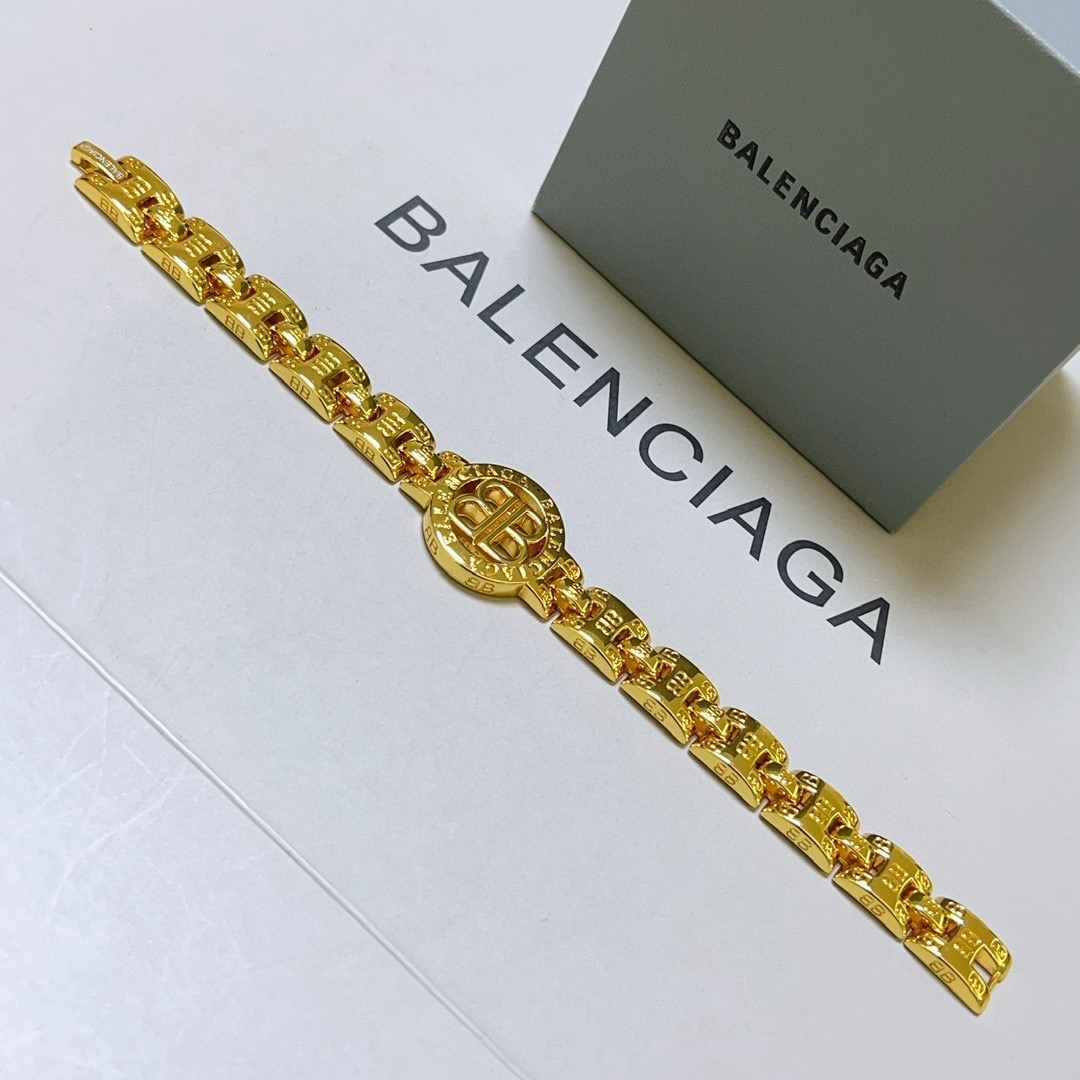 NO:818270,Batch. Original new product Balenciaga Bracelet Balenciaga Bracelet Counter Same Balenciaga Bracelet Men's hot model shipped Unique design avant-garde A must-have for men!  Size 18 20 22 24cm, fine jewelry, balenciaga, balenciaga, bracelet19860909批. 原单货新品 巴黎世家手链Balenciaga手链专柜一致巴黎世家手链 男士火爆款出货 设计独特 前卫 男士必备！码数18 20 22 24cm,饰品精品,balenciaga,balenciaga,bracelet,Jewelry