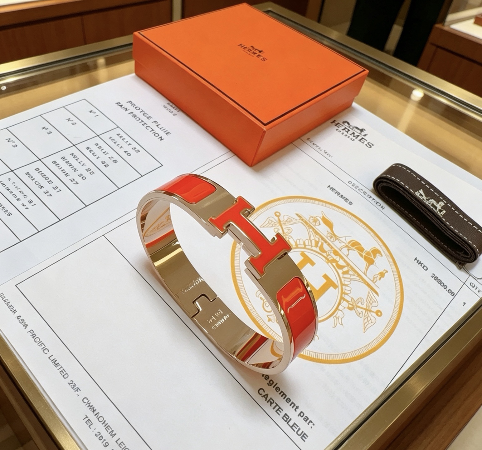 NO:818341,Batch. Hermes Hermes bracelet v gold original customization Hermes bracelet enamel craftsmanship is a test of the master's skills. Make sure the color is hand-made [color][color] v gold high-end customization. Goddesses love Hermes hot bracelets. Super exquisite and praise all goddesses and stars. The same style. High-end franc material, K gold texture, Seiko pure handmade product. Really good to use. Boutique jewelry, hermes, hermes, bracelet19860909批. Hermes 爱马仕手镯 v金原版定制 爱马仕手环 珐琅工艺太考验师傅的手艺了 要确保色泽手工制作好[色][色] v金高端定制 女神 都爱爱马仕火爆手镯 超精赞各路女神 明星 同款 高端法郎材质,k金质感,精工纯手工出品上手真的赞,饰品精品,hermes,hermes,bracelet,Jewelry