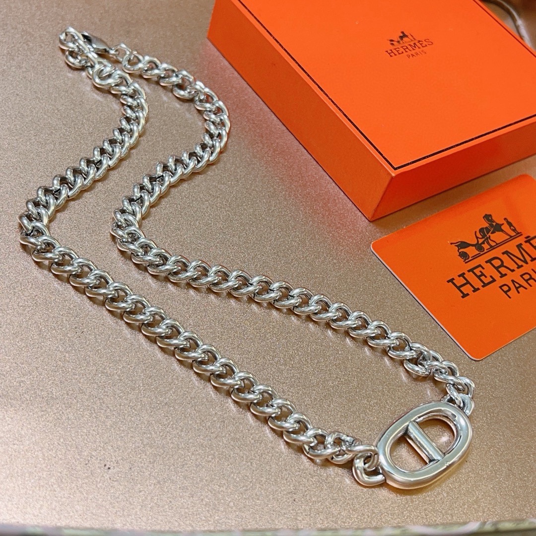 NO:818021,Batch Hermès Necklace New Product Release HERMES Must-have Pig Nose Series Jewelry High-end Customization. High-end Chain Classic Matching New Product Simple Fashion Counter Consistency Popular Styles Shipped and Easily Controlled Unique Design Necklace Worth Buying Avant-Garde A Must-Have Style for Men and Women!  , jewelry boutique, hermes, hermes, necklace19860909批 爱马仕项链 新品发布 HERMES 必备款猪鼻子系列首饰 高端定制.高端链条经典搭配 新品 简单时尚专柜一致 火爆款出货穿搭轻松驾驭 设计独特 值得入手的项链 前卫 男女必备款！,饰品精品,hermes,hermes,necklace,Jewelry