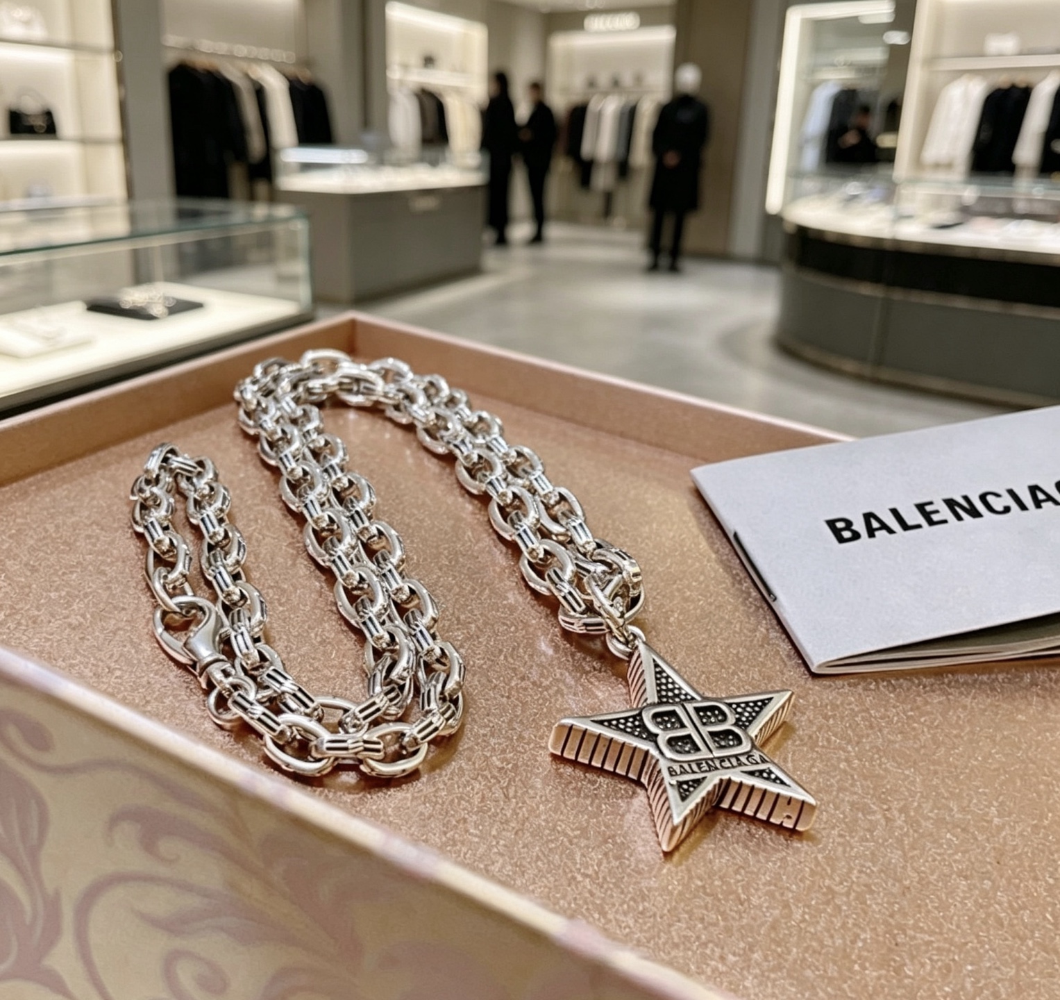 NO:818077,Batch of original single goods, new products, Balenciaga necklace, Balenciaga new necklace counter, consistent details, fine workmanship, every detail process is in place, fine design craftsmanship, hot models shipped, unique design, retro style, Balenciaga necklace, jewelry boutique, balenciaga, balenciaga, necklace19860909批原单货新品 巴黎世家项链 Balenciaga 新款项链专柜一致 细节做工精细 每个细节流程到位 设计工艺精细 火爆款出货 设计独特 复古风格 巴黎世家项链,饰品精品,balenciaga,balenciaga,necklace,Jewelry