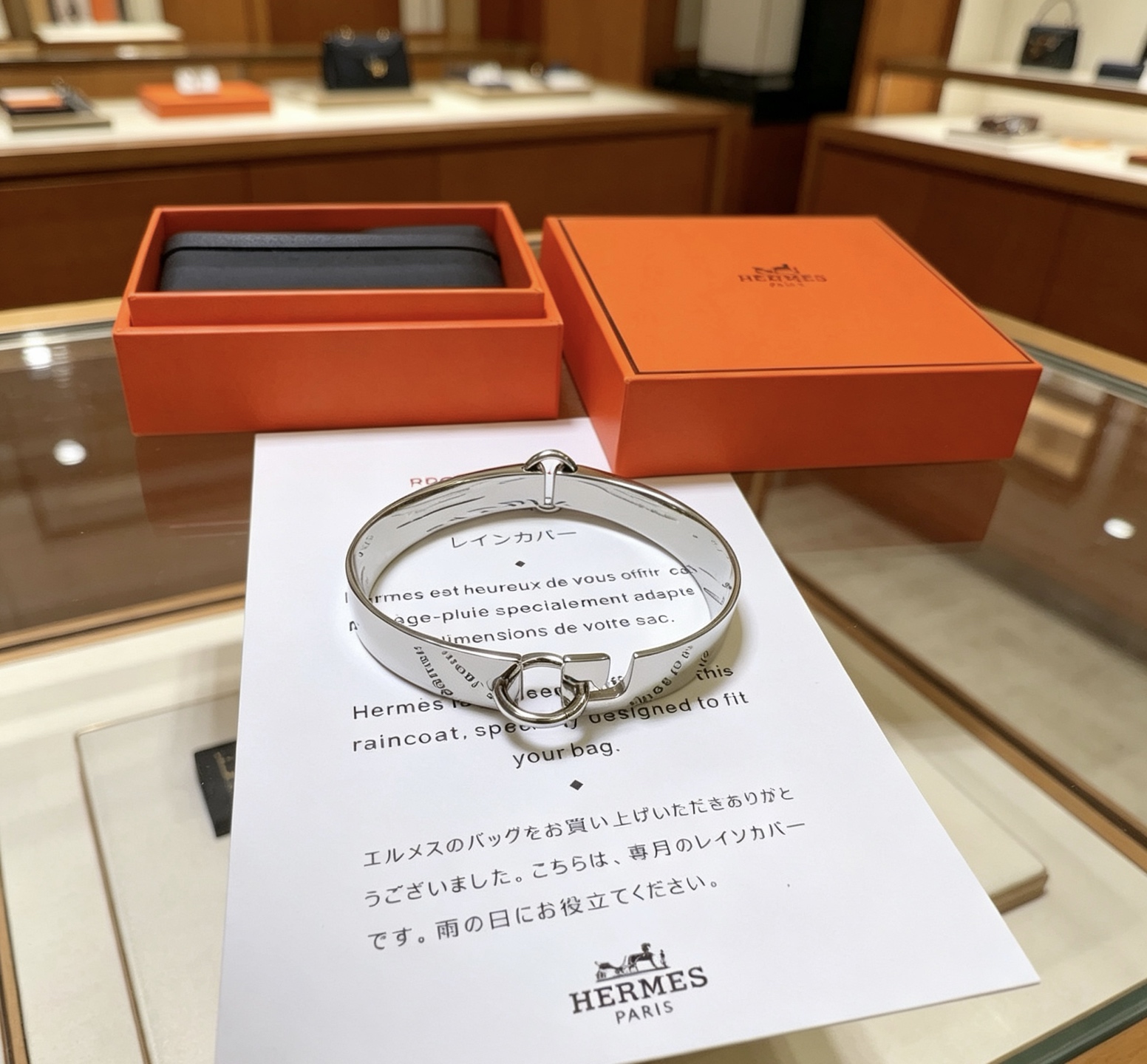 NO:858534,Batch. Hermès bracelets are a test of the craftsmanship of the master. Make sure the details are good [color][color]. High-end technology and high-end customization. Same style for men and women. Everyone loves Hermès. Popular bracelets. Super exquisite and praised by all gods and goddesses. Stars have the same style. High-end material is gold-plated. The texture of k-gold is really good. Boutique jewelry, hermes, bracelet, gold plating.19860909批. 爱马仕手镯 太考验师傅的手艺了 要确保细节好[色][色] 技术高超高端定制 男女同款 都爱爱马仕火爆 手镯 超精赞各路男神女神 明星 同款 高端材质镀金,k金质感上手真的赞,饰品精品,hermes,bracelet,gold plating,Jewelry