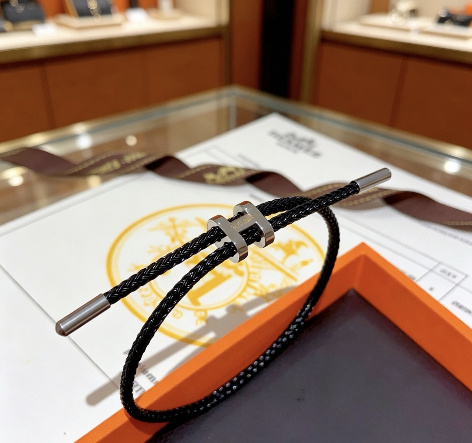 NO:860035,Batch. Hermès bracelets and bracelets are a test of the craftsman's skills. To ensure that the workmanship is adequate, the details must be meticulous [color][color] High-end customization. Goddesses all love Hermès. Popular bracelets. Super exquisite and praised by various goddesses and stars. The same style. High-end material gold-plated, K-gold texture is really good. Fine jewelry, hermes, bracelet, gold plating19860909批. 爱马仕手链 手绳太考验师傅的手艺了 要确保做工够位必须细节做到极致[色][色] 高端定制 女神 都爱爱马仕火爆 手链 超精赞各路女神 明星 同款 高端材质镀金,k金质感上手真的赞,饰品精品,hermes,bracelet,gold plating,Jewelry