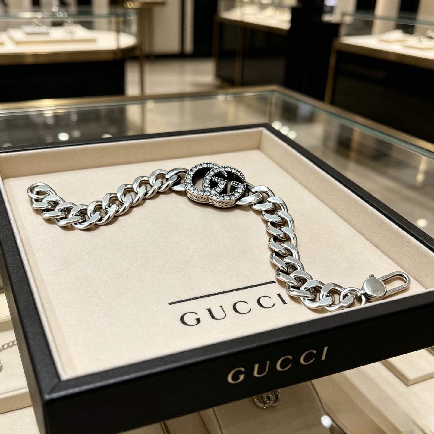 最新出炉🌼 Gucci古驰手链最新款的经典款 精致无论款式 质感 都是绝对的顶尖feel 只要看一眼就懂