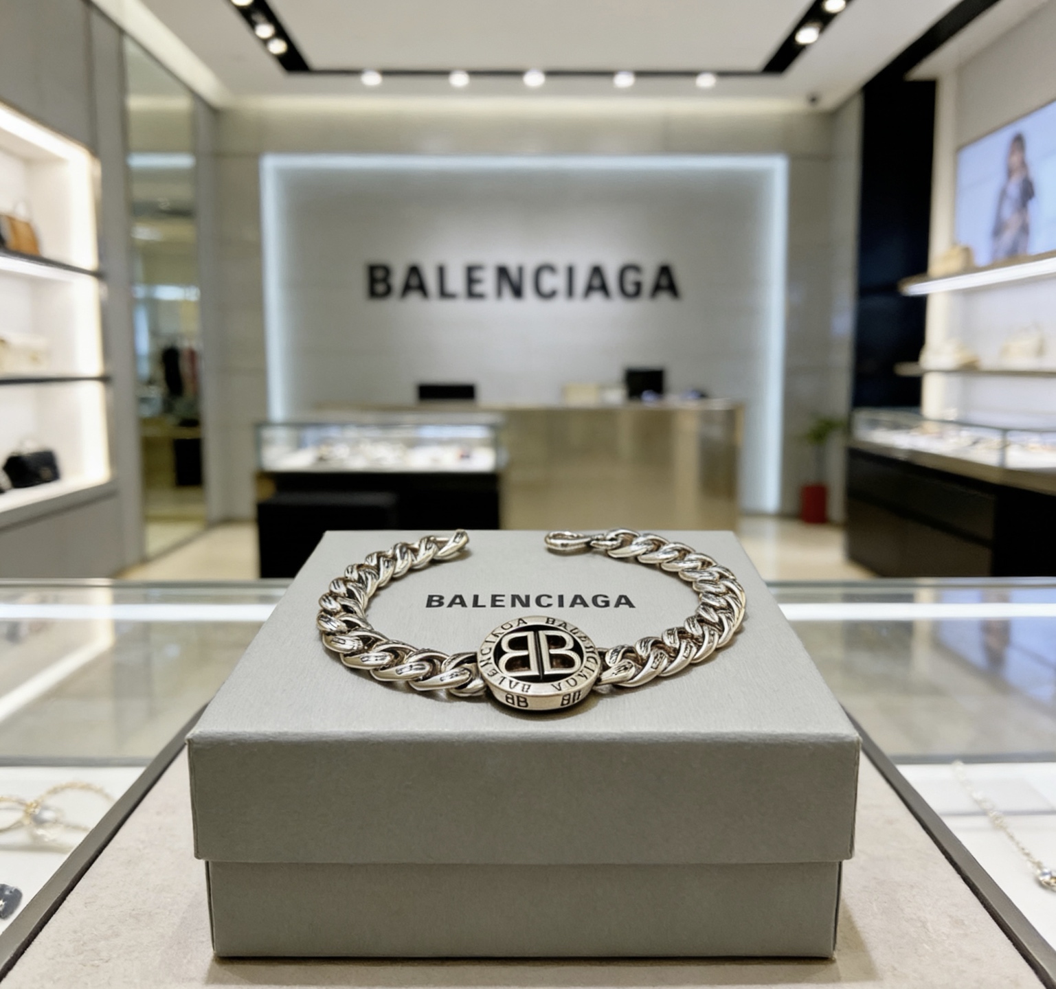NO:862502,Batch. Original new product Balenciaga Bracelet Balenciaga Bracelet Counter Same Balenciaga Bracelet Men's hot model shipped Unique design avant-garde A must-have for men!  18 20 22 24cm, fine jewelry, balenciaga, balenciaga, bracelet19860909批. 原单货新品 巴黎世家手链Balenciaga手链专柜一致巴黎世家手链 男士火爆款出货 设计独特 前卫 男士必备！18 20 22 24cm,饰品精品,balenciaga,balenciaga,bracelet,Jewelry