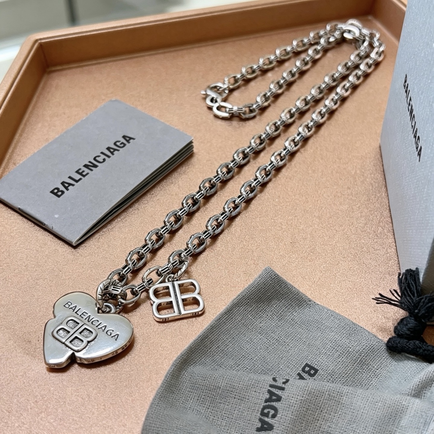 原单货🔹🔹新品 巴黎世家项链 Balenciaga 新款项链🔹专柜一致 细节做工精细 每个细节流程到位 