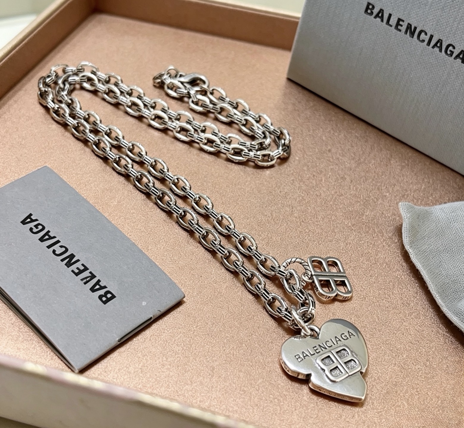 原单货🔹🔹新品 巴黎世家项链 Balenciaga 新款项链🔹专柜一致 细节做工精细 每个细节流程到位 