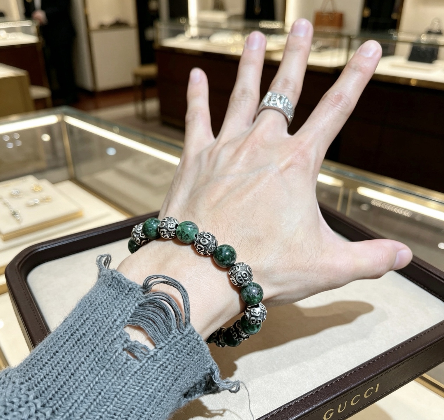 𝐆𝐮𝐜𝐜𝐢古驰手链男女同款 最新款天然石绿翡花手链档次更高明星同款Anger Forest系列双g玛瑙手 𝐆𝐮𝐜𝐜𝐢古驰手链男女同款 最新款天然石绿翡花手链档次更高明星同款Anger Forest系列双g玛瑙手