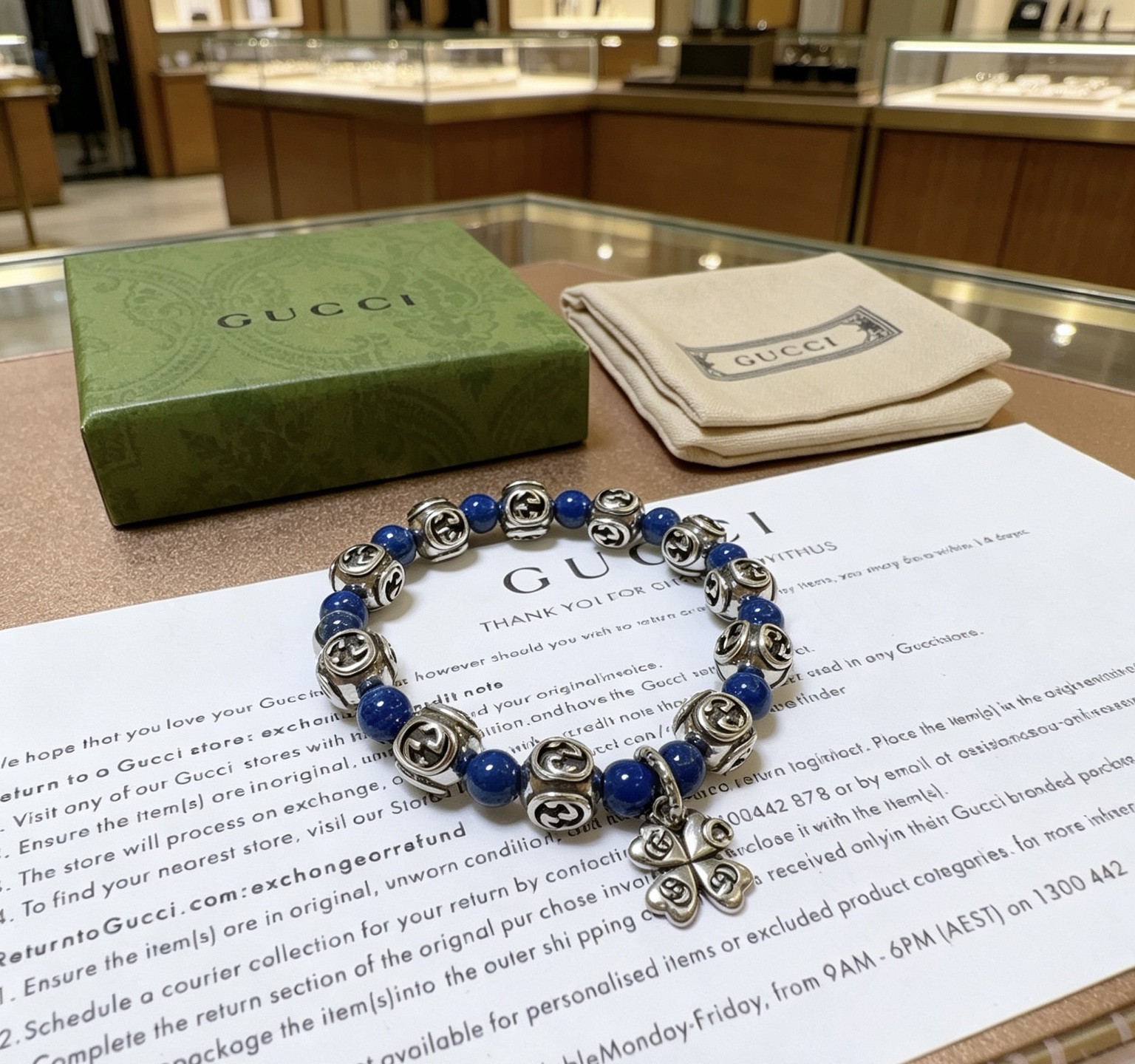 NO:862711,Batch new product release Gucci bracelets for men and women. The latest lapis lazuli bracelets are of higher quality. Anger Forest series double G bracelets of the same style for celebrities. Size: 16-24 cm. Details are distressed. Non-market glossy version. Non-market ordinary ones. This model has been released. Best-selling model in Gucci. Very good to match clothes, high-quality jewelry, gucci, bracelet.19860909批 新品发布古驰手链男女同款 最新款青金石手链档次更高明星同款Anger Forest系列双g手链 尺寸:16-24厘米 细节对版做旧处理 非市面亮面版型 非市面普通做这款一直在出 古驰里面热卖款 非常好搭配衣服,饰品精品,gucci,bracelet,Jewelry