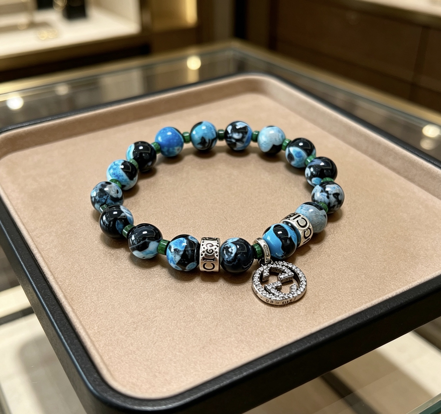 新品发布 👒𝐆𝐮𝐜𝐜𝐢古驰手链👨👩奢华古驰手串 蛇皮石手链玛瑙男女同款 最新款全件串珠手链档次更高明星同 新品发布 👒𝐆𝐮𝐜𝐜𝐢古驰手链👨👩奢华古驰手串 蛇皮石手链玛瑙男女同款 最新款全件串珠手链档次更高明星同