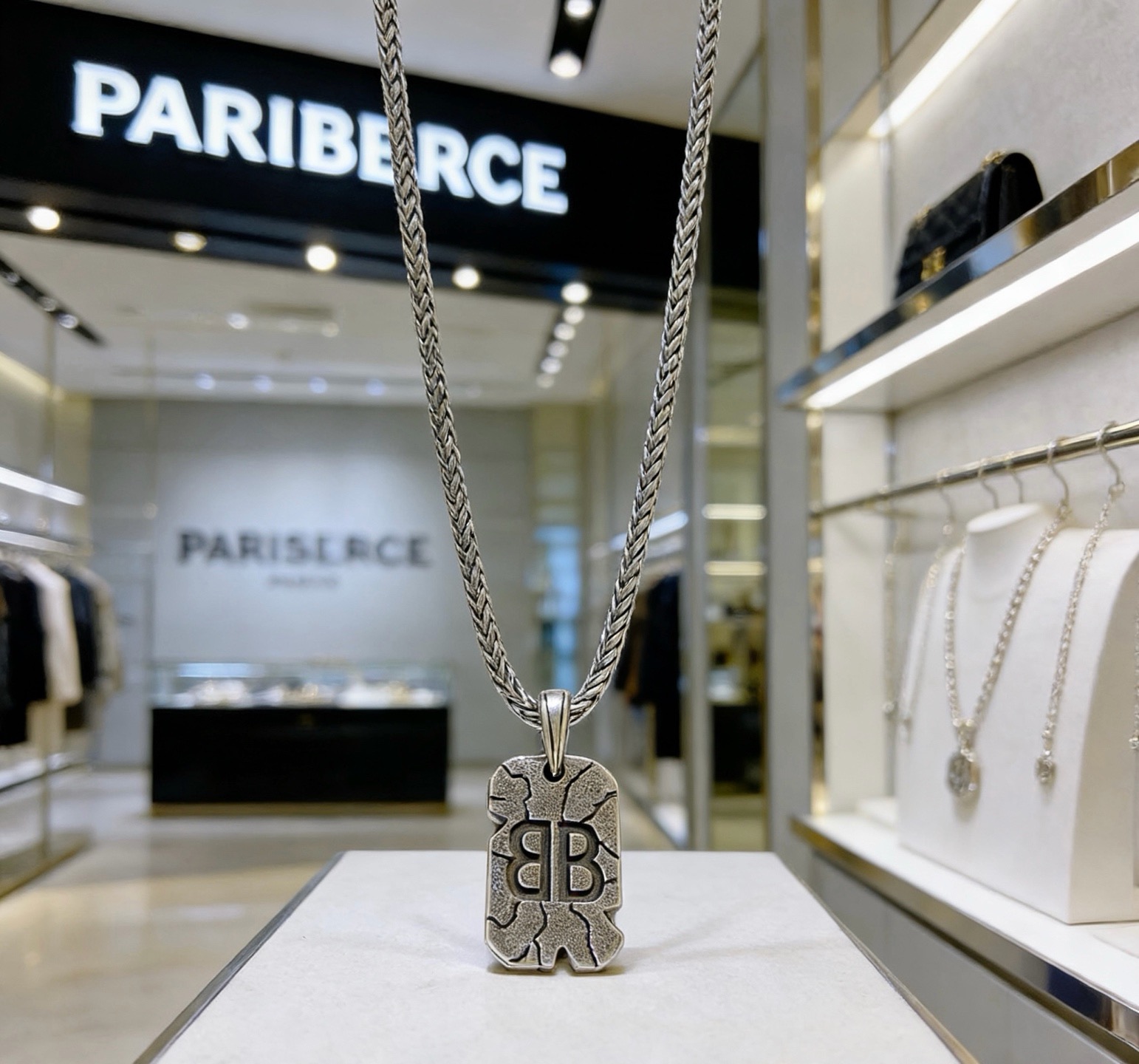原单货🔹🔹新品 巴黎世家项链 Balenciaga 新款项链🔹专柜一致 细节做工精细 每个细节流程到位 
