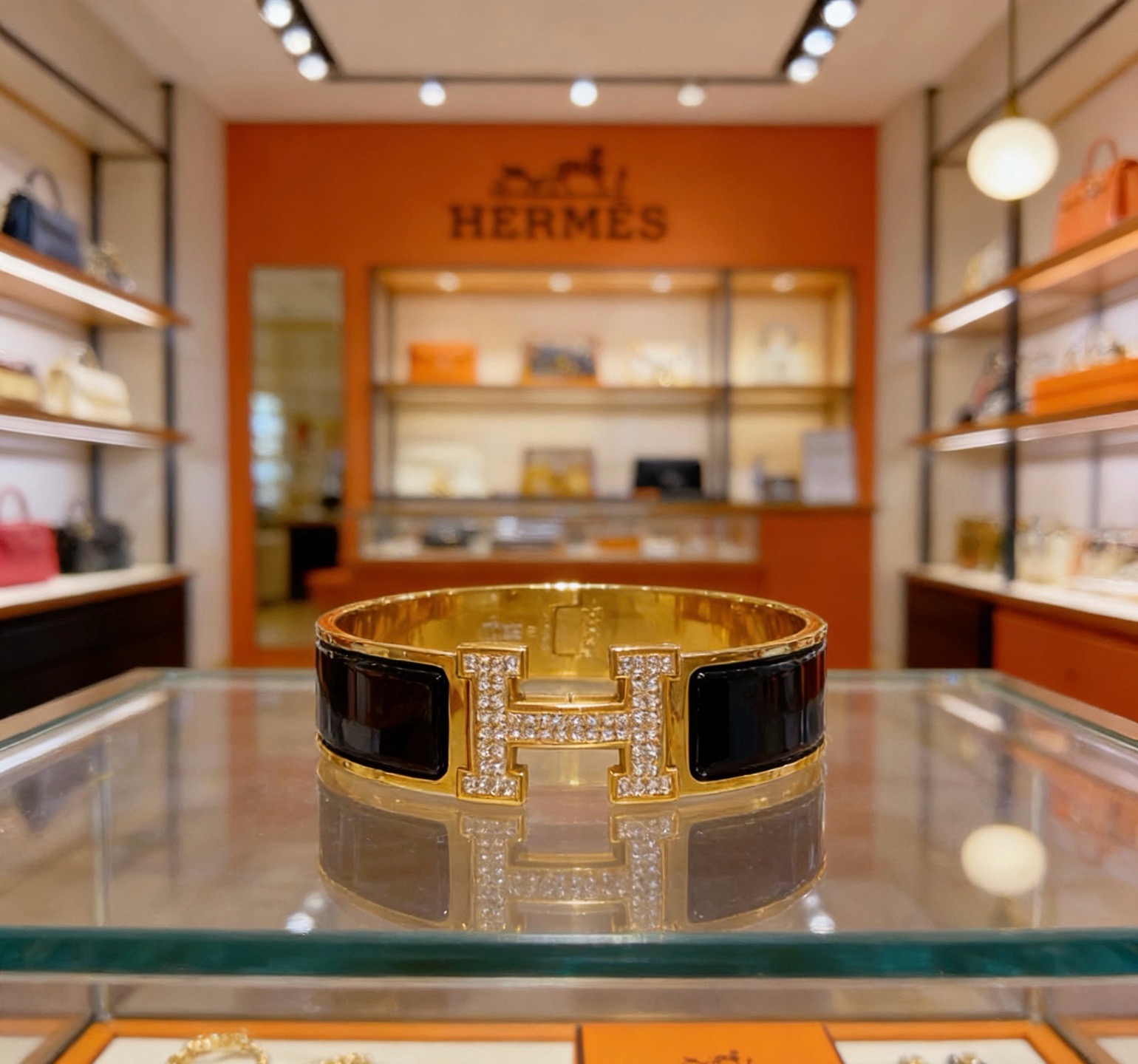 NO:862074,Batch. Hermes Hermes bracelet original customization 20mm wide version of the bracelet. The enamel process is a test of the master's skills. Make sure the color is hand-made [color][color] v gold high-end customization. Goddesses love Hermes hot bracelets. Super fine and praise all goddesses and stars. The same style. High-end franc material, K gold texture, Seiko pure handmade product. Really good to use. Boutique jewelry, hermes, hermes, bracelet19860909批. Hermes 爱马仕手镯 原版定制 20mm宽版手环 珐琅工艺太考验师傅的手艺了 要确保色泽手工制作好[色][色] v金高端定制 女神 都爱爱马仕火爆手镯 超精赞各路女神 明星 同款 高端法郎材质,k金质感,精工纯手工出品上手真的赞,饰品精品,hermes,hermes,bracelet,Jewelry
