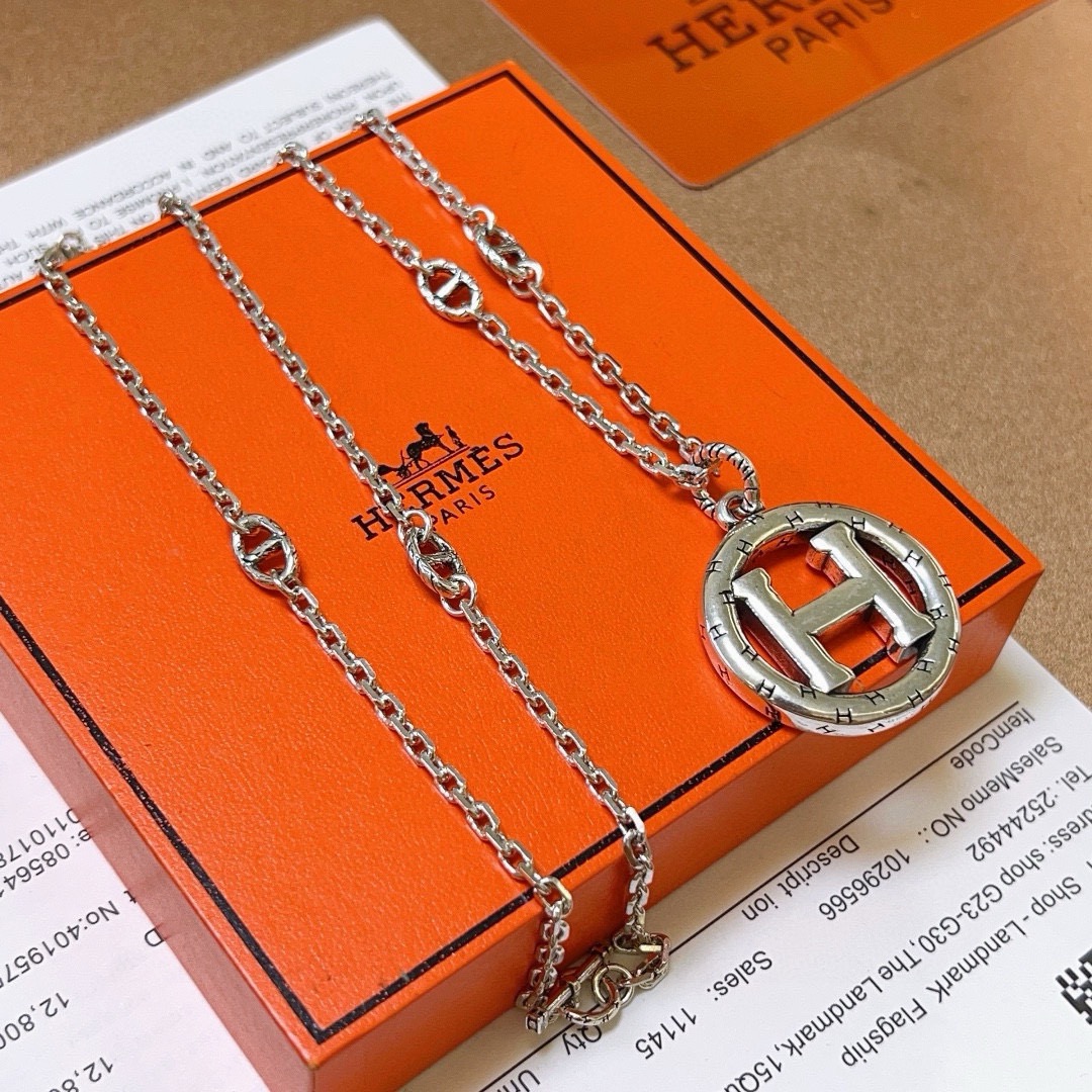 NO:862249,Batch. HERMES Hermès Necklace, Pig Nose Necklace Series Jewelry, Imported and Customized. High-end Chains, Classic Matches, New Products, Simple Fashion Counter Consistency, Hot Styles Shipped, Unique Designs, Avant-garde, Must-Have Styles for Men and Women!  , jewelry boutique, hermes, hermes, necklace19860909批.HERMES 爱马仕项链 猪鼻子项链系列首饰 进口定制.高端链条经典搭配 新品 简单时尚专柜一致 火爆款出货 设计独特 前卫 男女必备款！,饰品精品,hermes,hermes,necklace,Jewelry