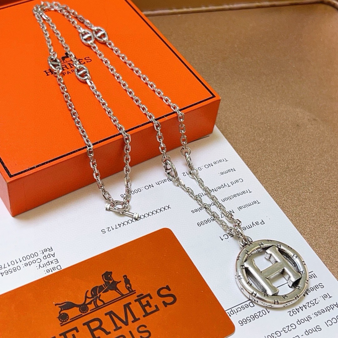 🌀🌟HERMES  爱马仕项链 猪鼻子项链系列首饰 进口定制.高端链条经典搭配 新品 简单时尚🌟专柜一致