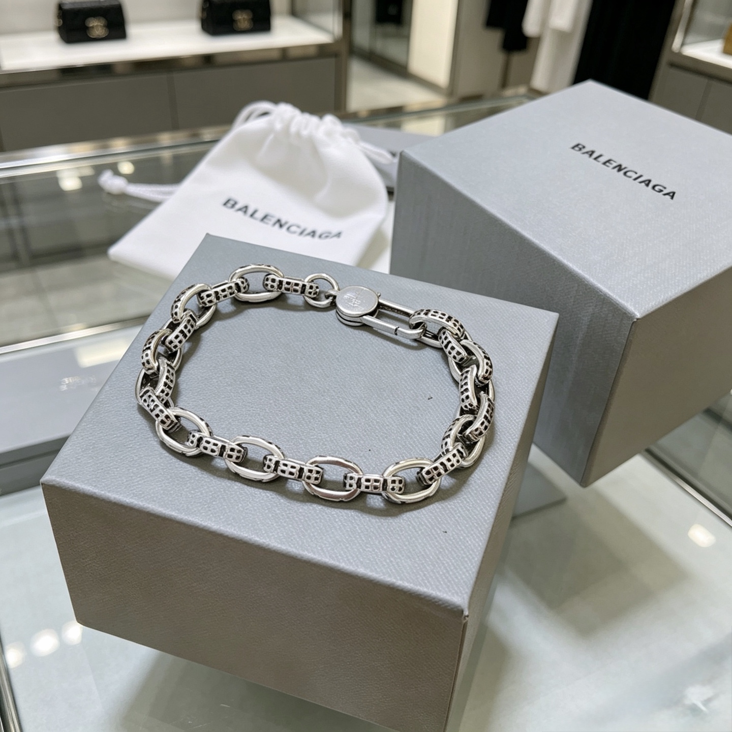 原单货🔹🔹新品 巴黎世家 Balenciaga手链🔹专柜一致巴黎世家手链 男士火爆款出货 设计独特 前卫