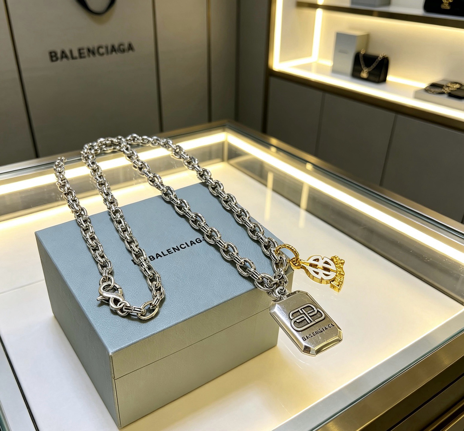 原单货🔹🔹新品 巴黎世家项链 Balenciaga 新款项链🔹专柜一致 细节做工精细 每个细节流程到位 