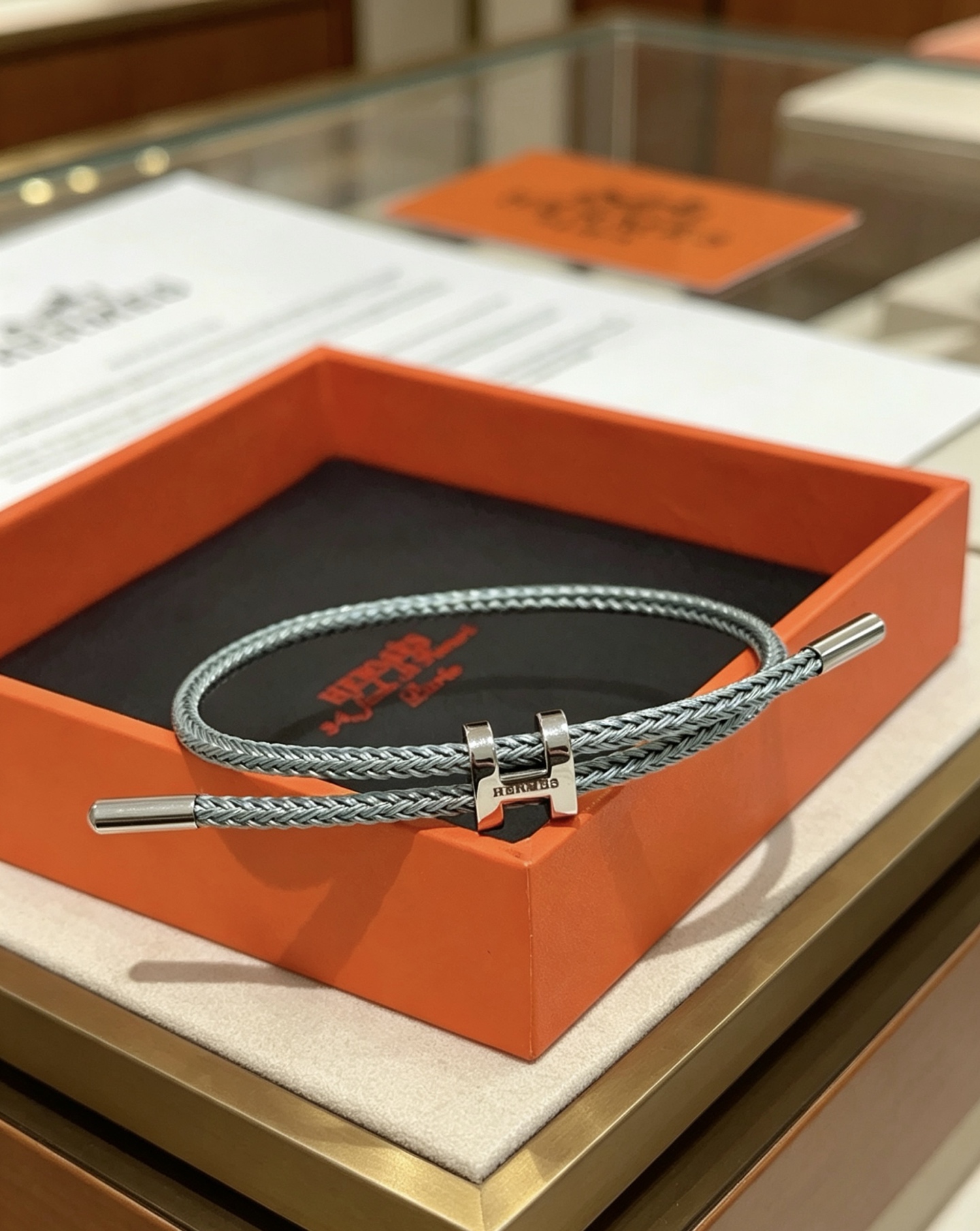 NO:862422,Batch. Hermès bracelets and bracelets are a test of the craftsman's skills. To ensure that the workmanship is adequate, the details must be meticulous [color][color] High-end customization. Goddesses all love Hermès. Popular bracelets. Super exquisite and praised by various goddesses and stars. The same style. High-end material gold-plated, K-gold texture is really good. Fine jewelry, hermes, bracelet, gold plating19860909批. 爱马仕手链 手绳太考验师傅的手艺了 要确保做工够位必须细节做到极致[色][色] 高端定制 女神 都爱爱马仕火爆 手链 超精赞各路女神 明星 同款 高端材质镀金,k金质感上手真的赞,饰品精品,hermes,bracelet,gold plating,Jewelry