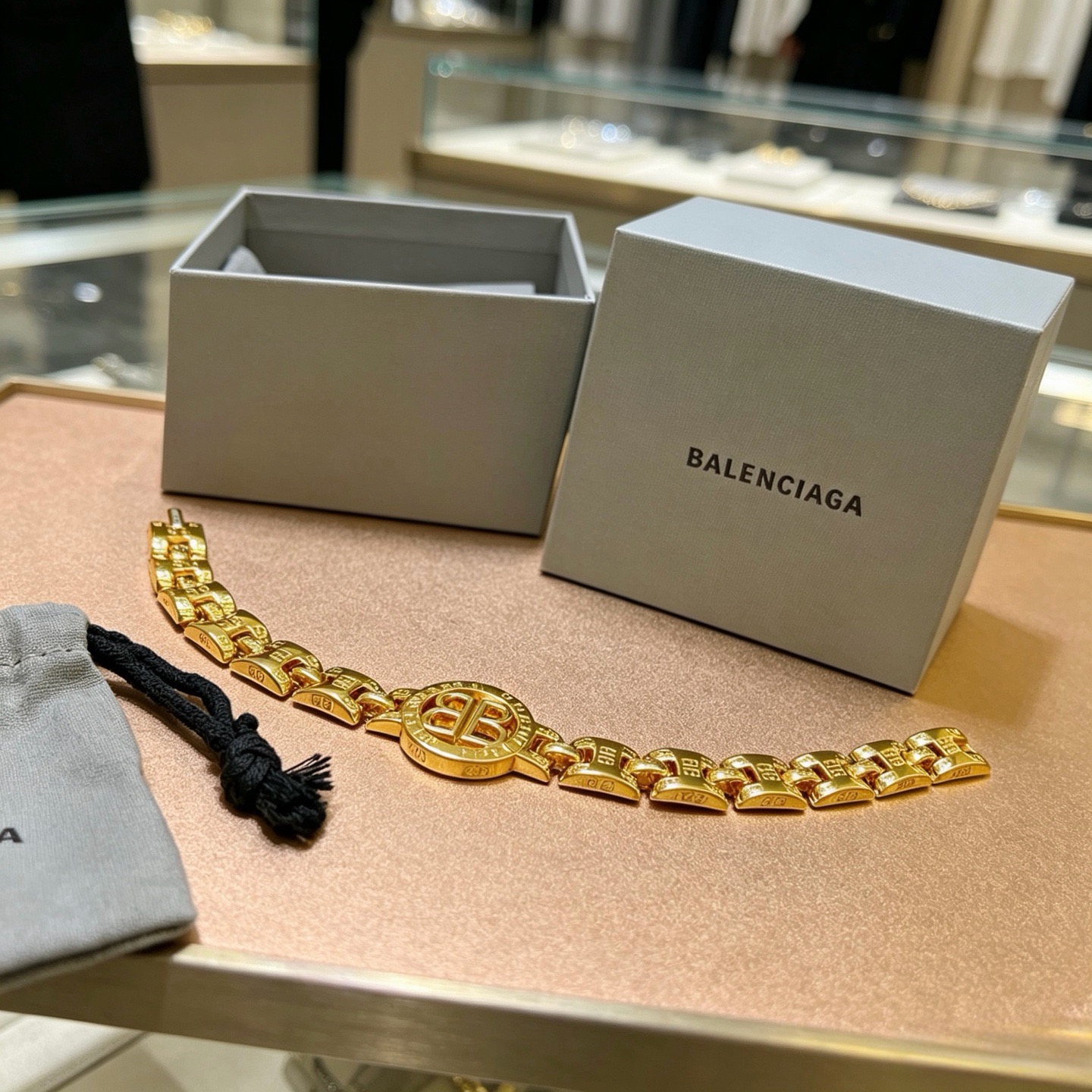 原单货🔹🔹新品 巴黎世家手链Balenciaga手链🔹专柜一致巴黎世家手链 男士火爆款出货 设计独特 前