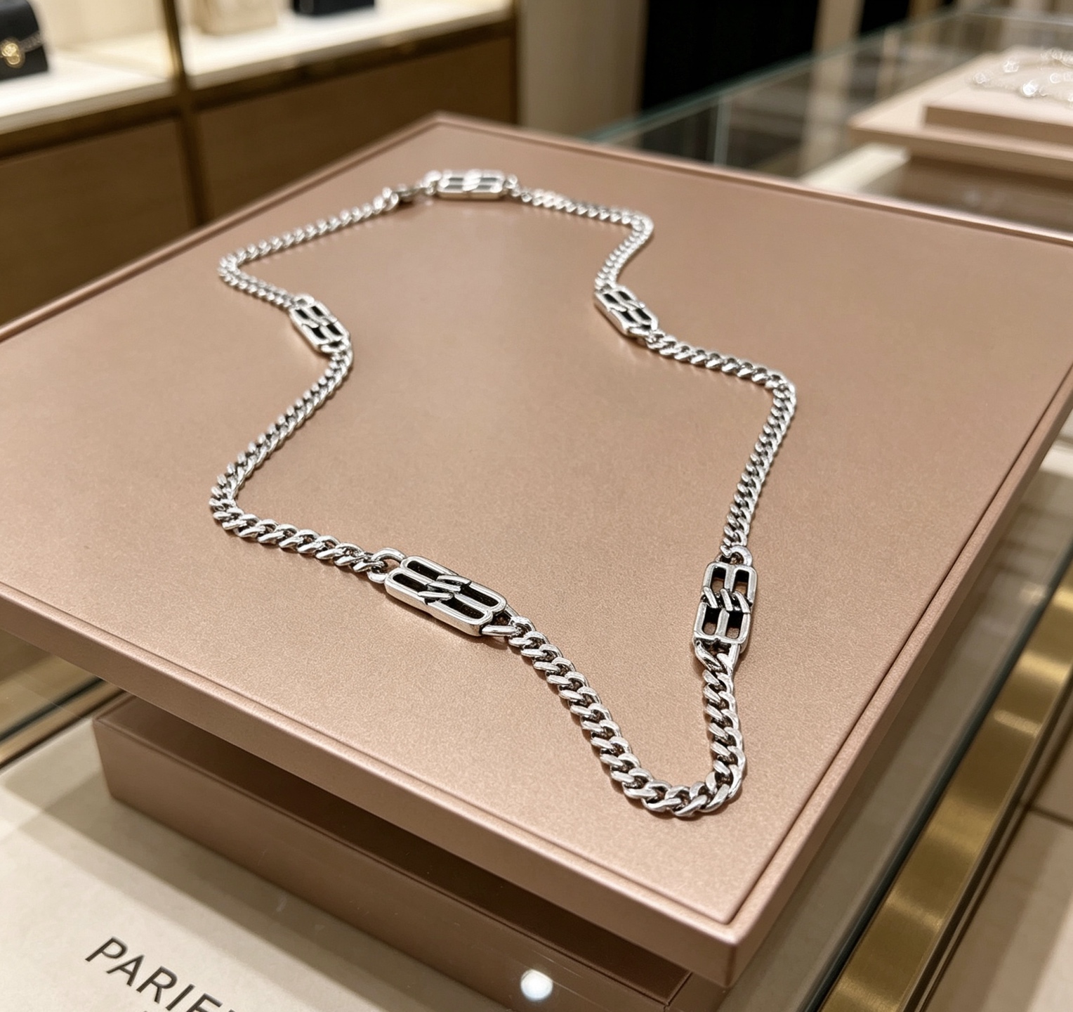 原单货🔹🔹新品 巴黎世家项链 Balenciaga 新款项链🔹专柜一致 细节做工精细 每个细节流程到位 