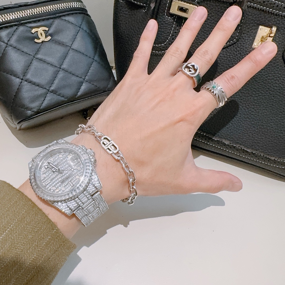 原单货🔹🔹新品 巴黎世家 Balenciaga手链🔹专柜一致巴黎世家手链 男士火爆款出货 设计独特 前卫