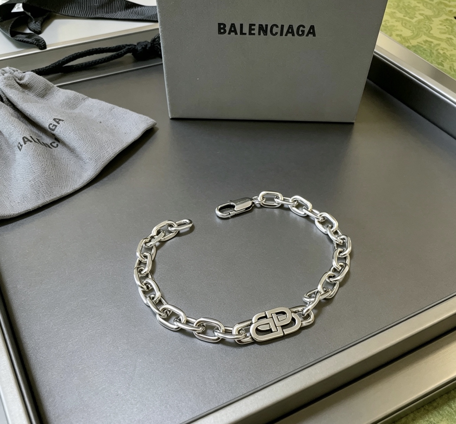 原单货🔹🔹新品 巴黎世家 Balenciaga手链🔹专柜一致巴黎世家手链 男士火爆款出货 设计独特 前卫