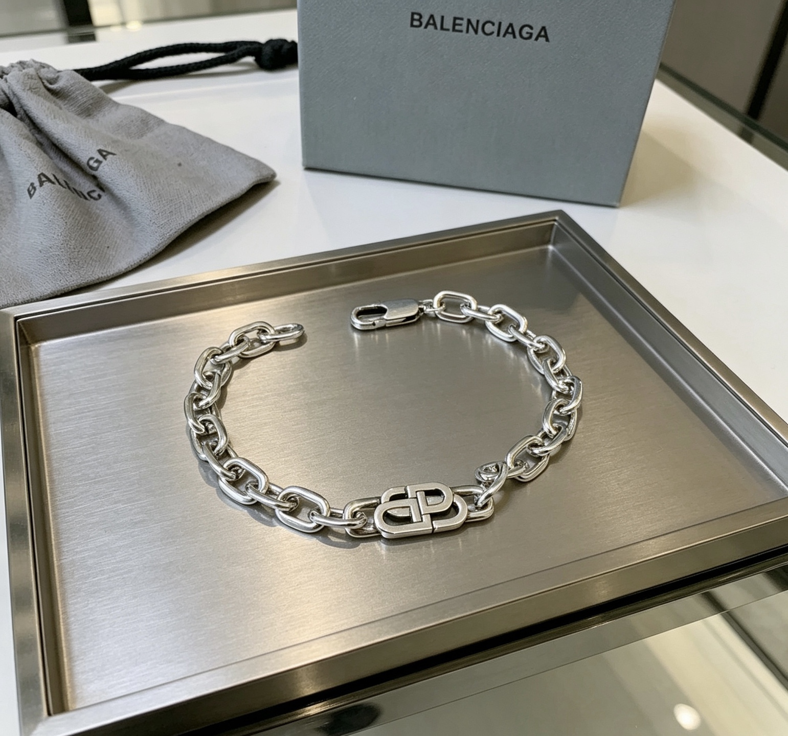 原单货🔹🔹新品 巴黎世家 Balenciaga手链🔹专柜一致巴黎世家手链 男士火爆款出货 设计独特 前卫